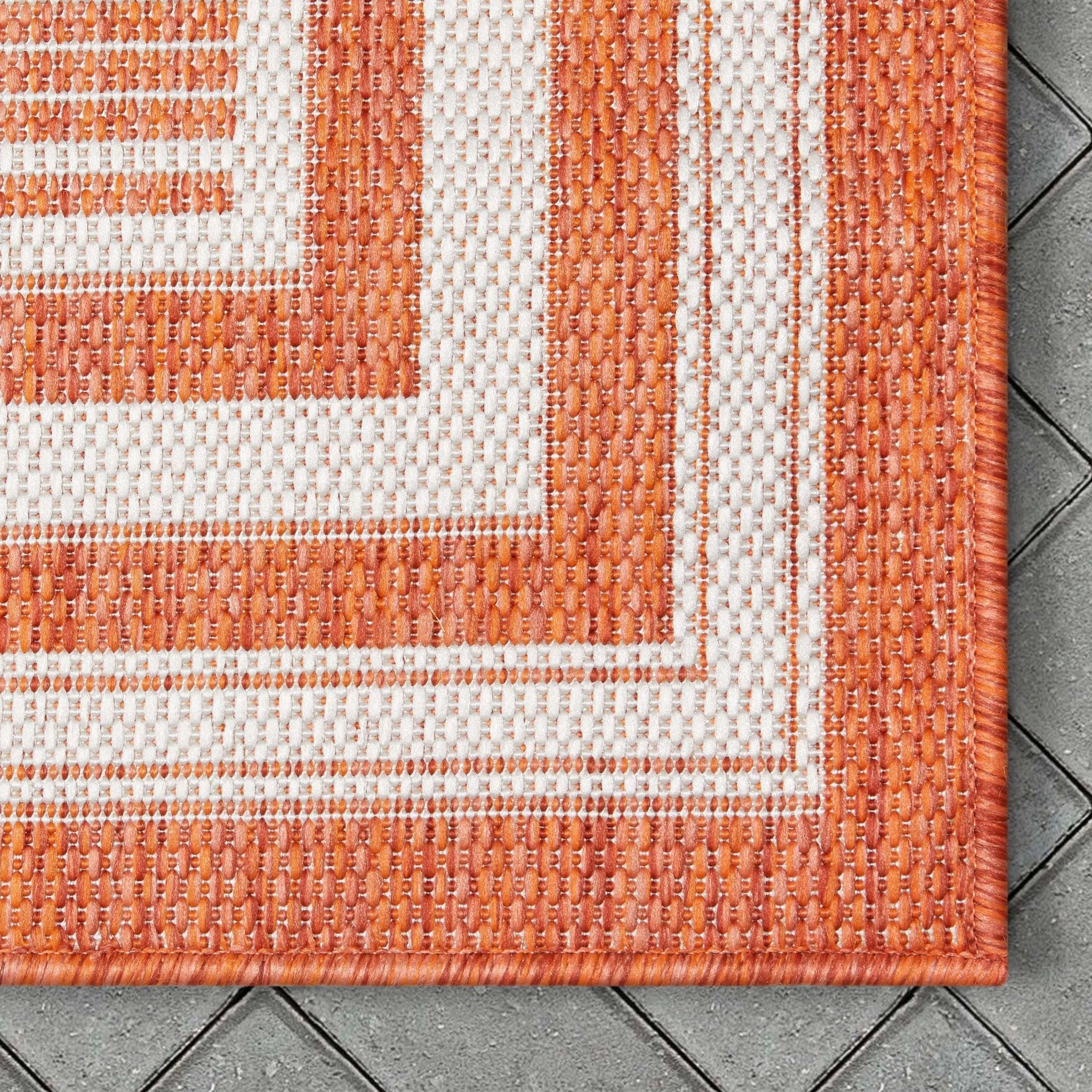 Frankie Modern Stripes Indoor/Outdoor Orange Textured 2'7 x 9'10 Runner Rug、mySite、gigharbornorthrealestate