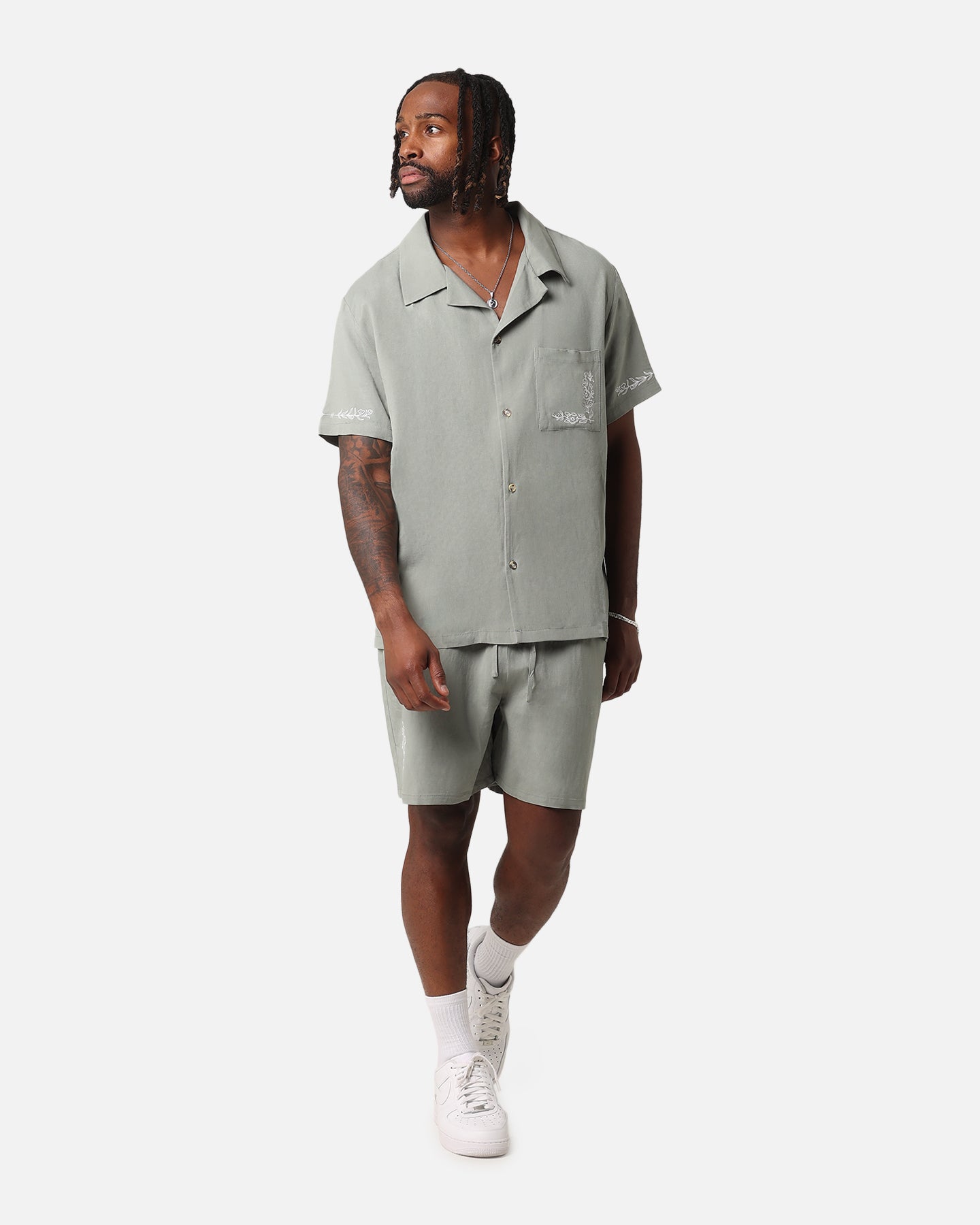 {product_title} - {shop_name}