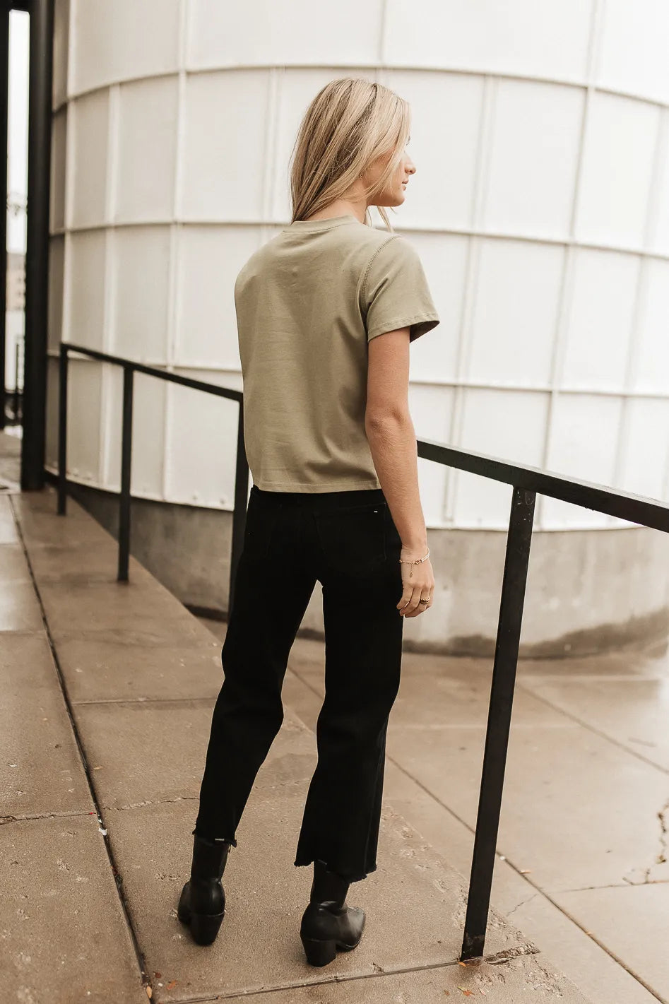 {product_title} - {shop_name}