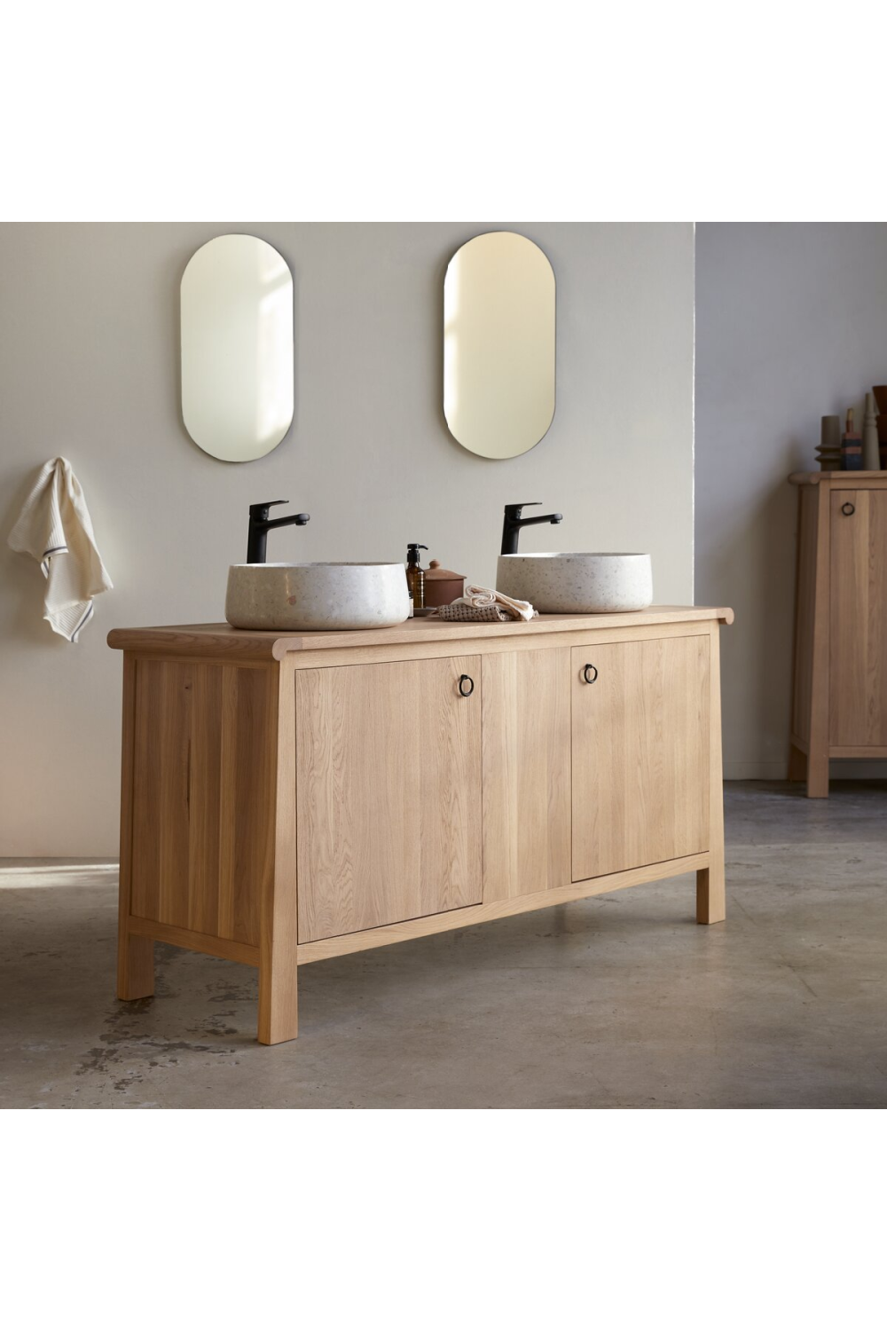 Solid Oak Vanity Unit | Tikamoon Volute、mySite、neckold