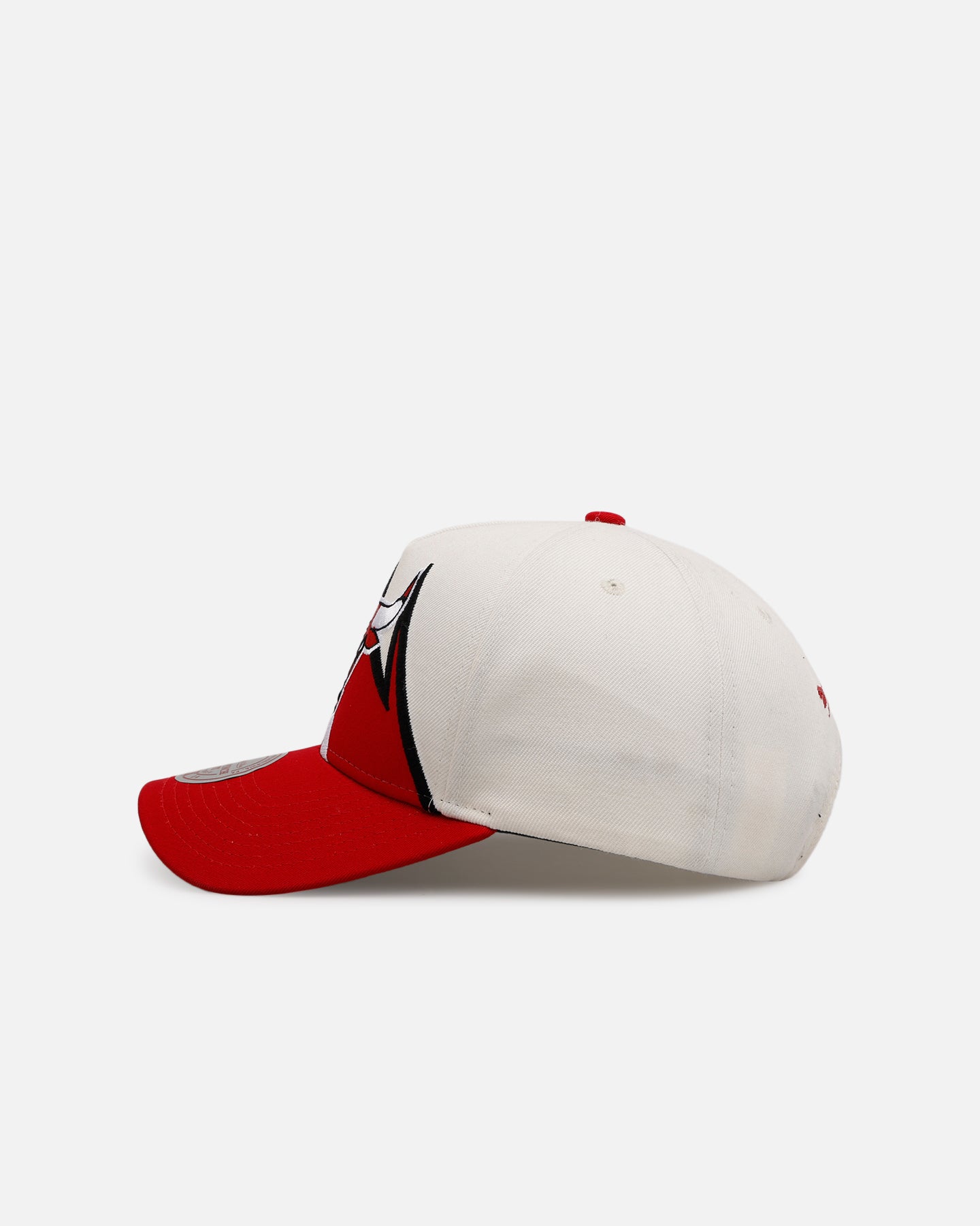 Mitchell & Ness Chicago Bulls 'Shark Tooth' Pro Pinch Snapback Cream/Red、mySite、zt4zffjzw
