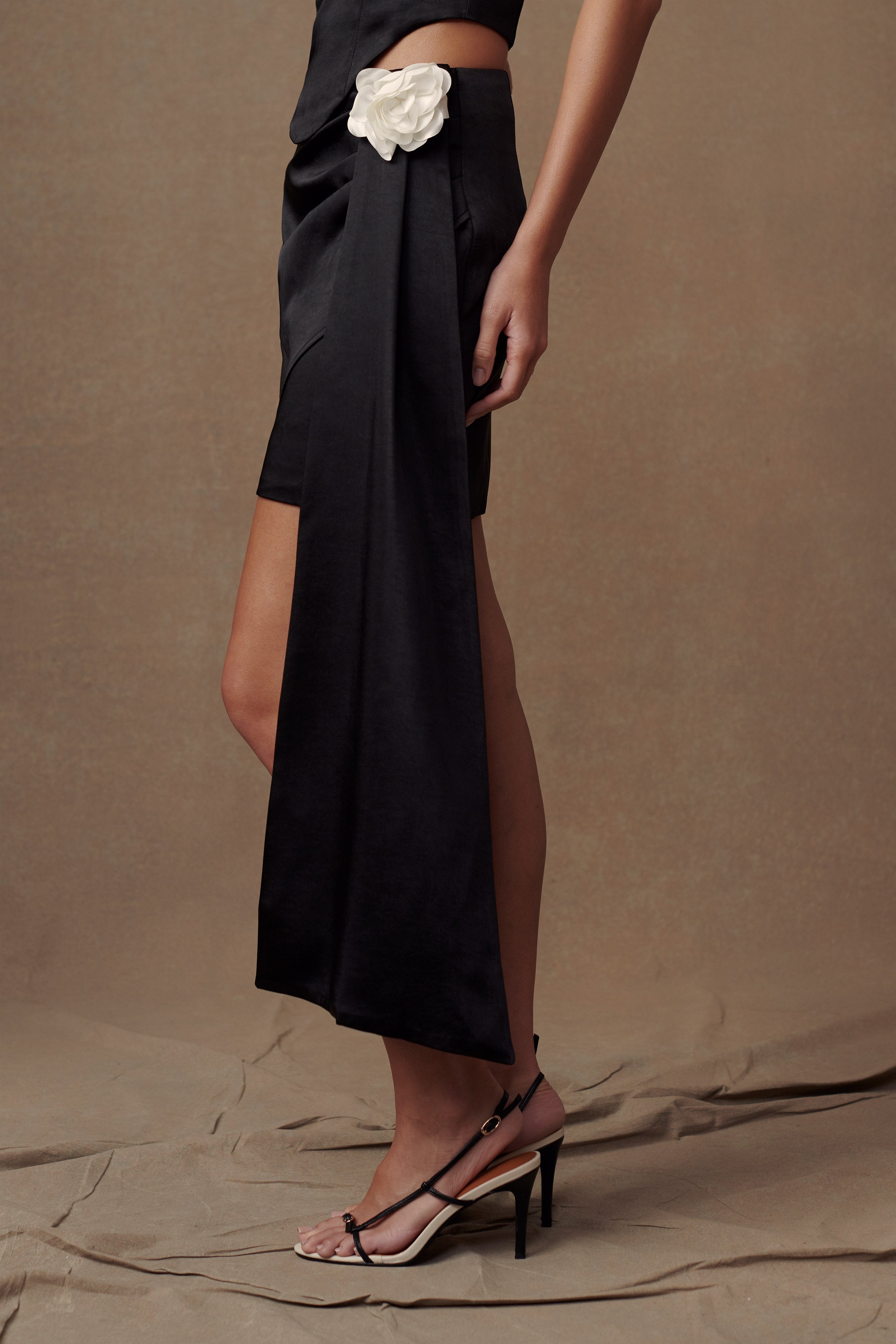 Margot Rose Mini Skirt - Black、mySite、solidvoid