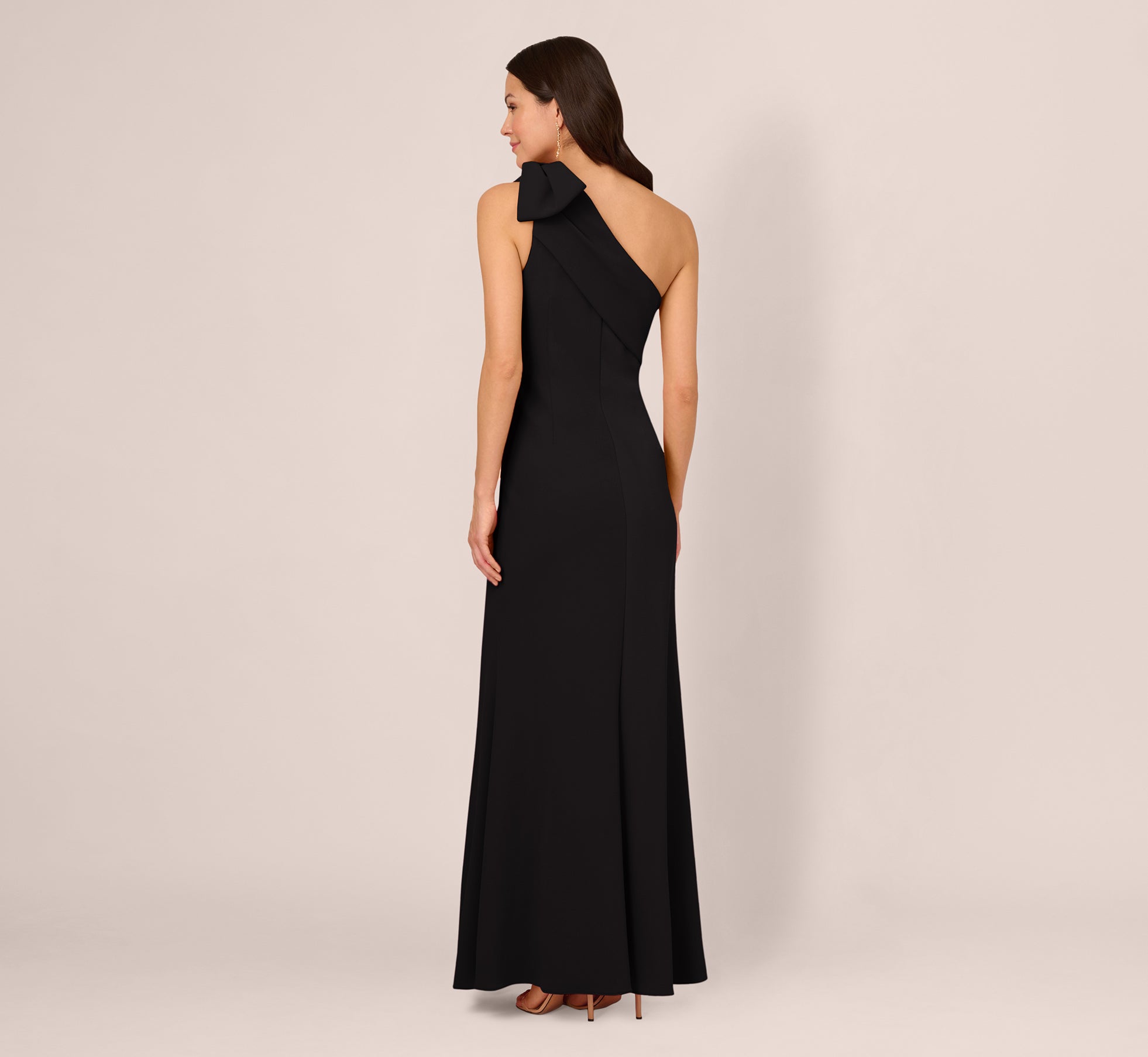 Stretch Crepe One Shoulder Mermaid Gown With Bow Accent In Black、mySite、solidvoid