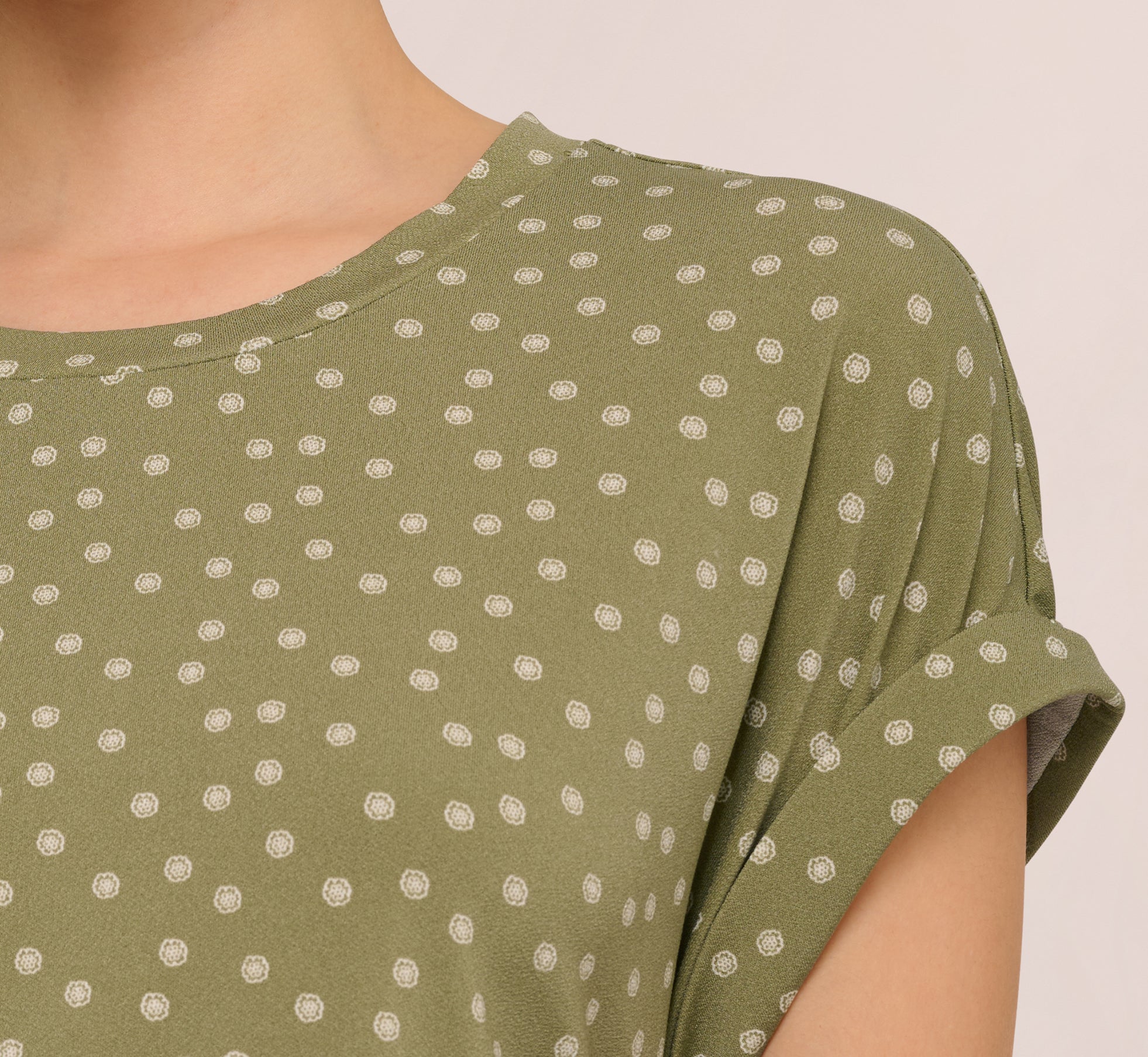 Cap Sleeve Ruched Side Top In Oil Green Scribble Daisy、mySite、solidvoid