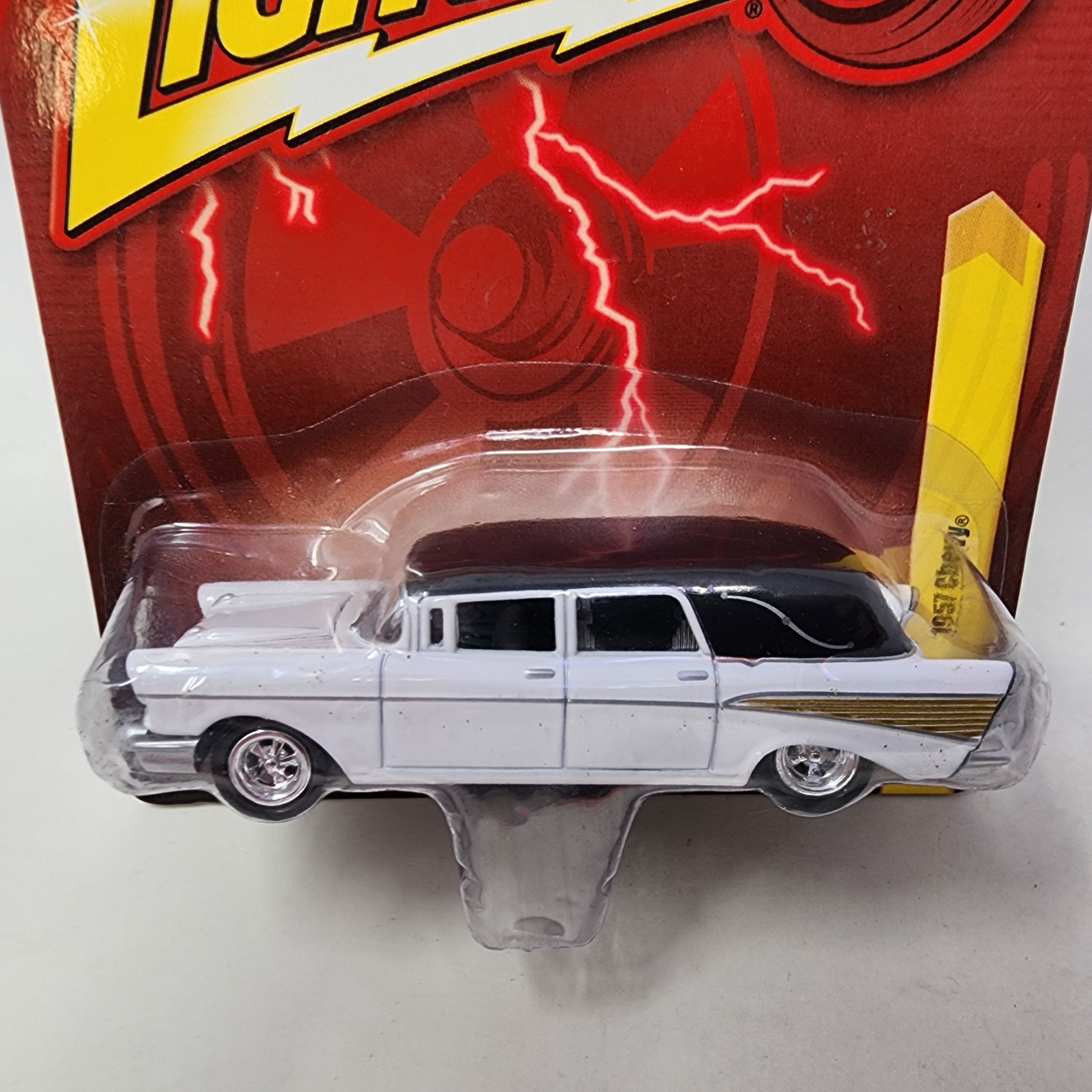 1957 Chevy * Johnny Lightning、mySite、hgirdovlk