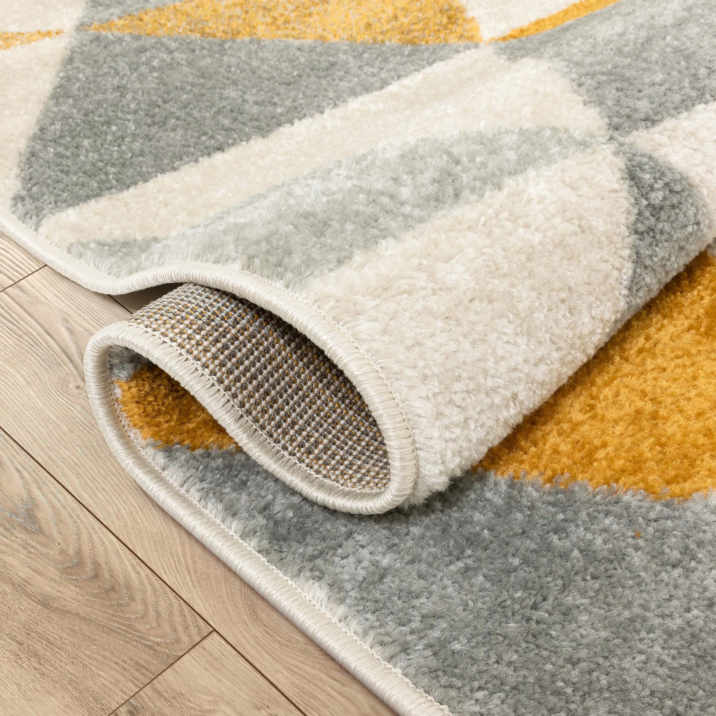 Alvin Gold Modern Geometric Rug、mySite、gigharbornorthrealestate