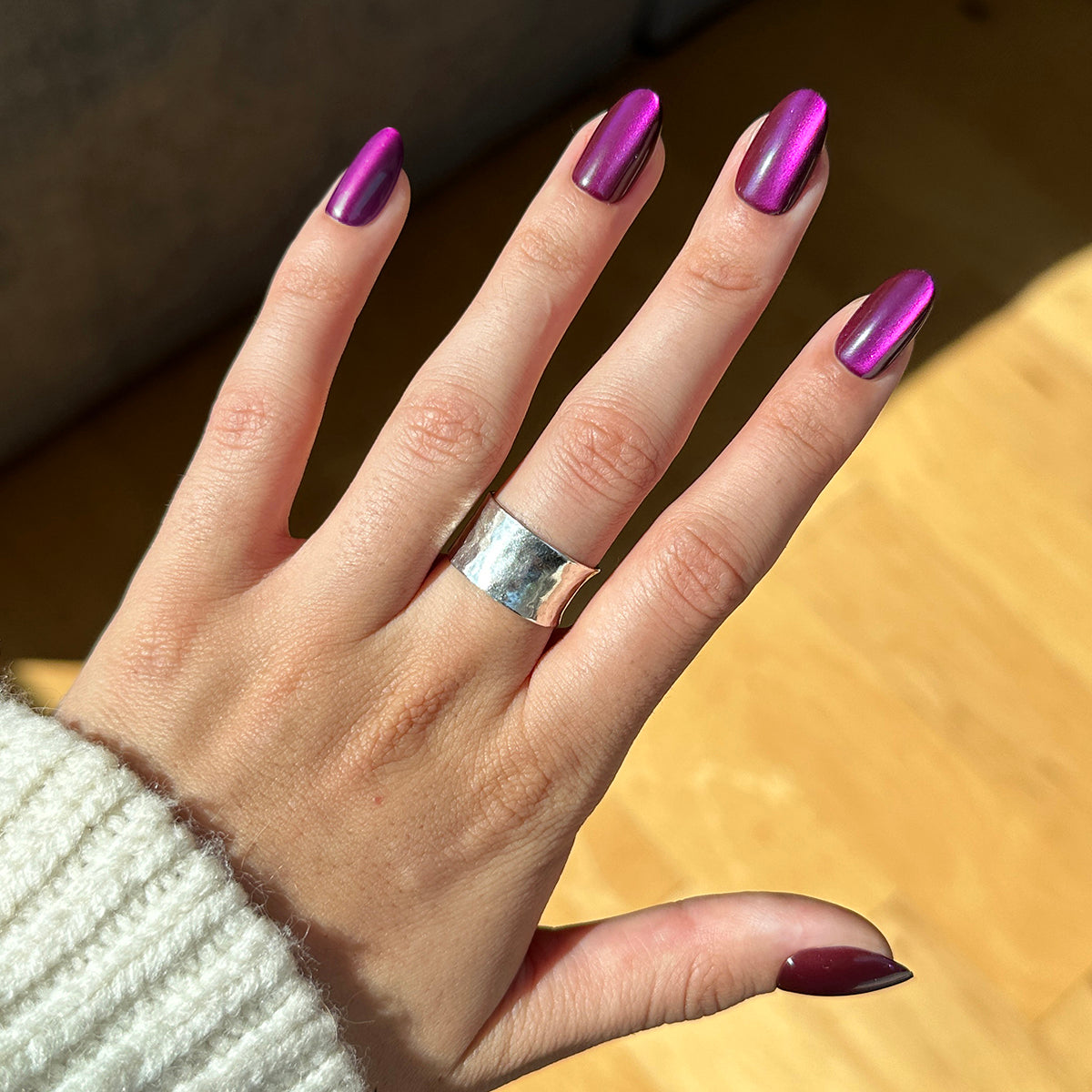 Plaza Velvet - Press-On | Medium | Oval、mySite、solidvoid