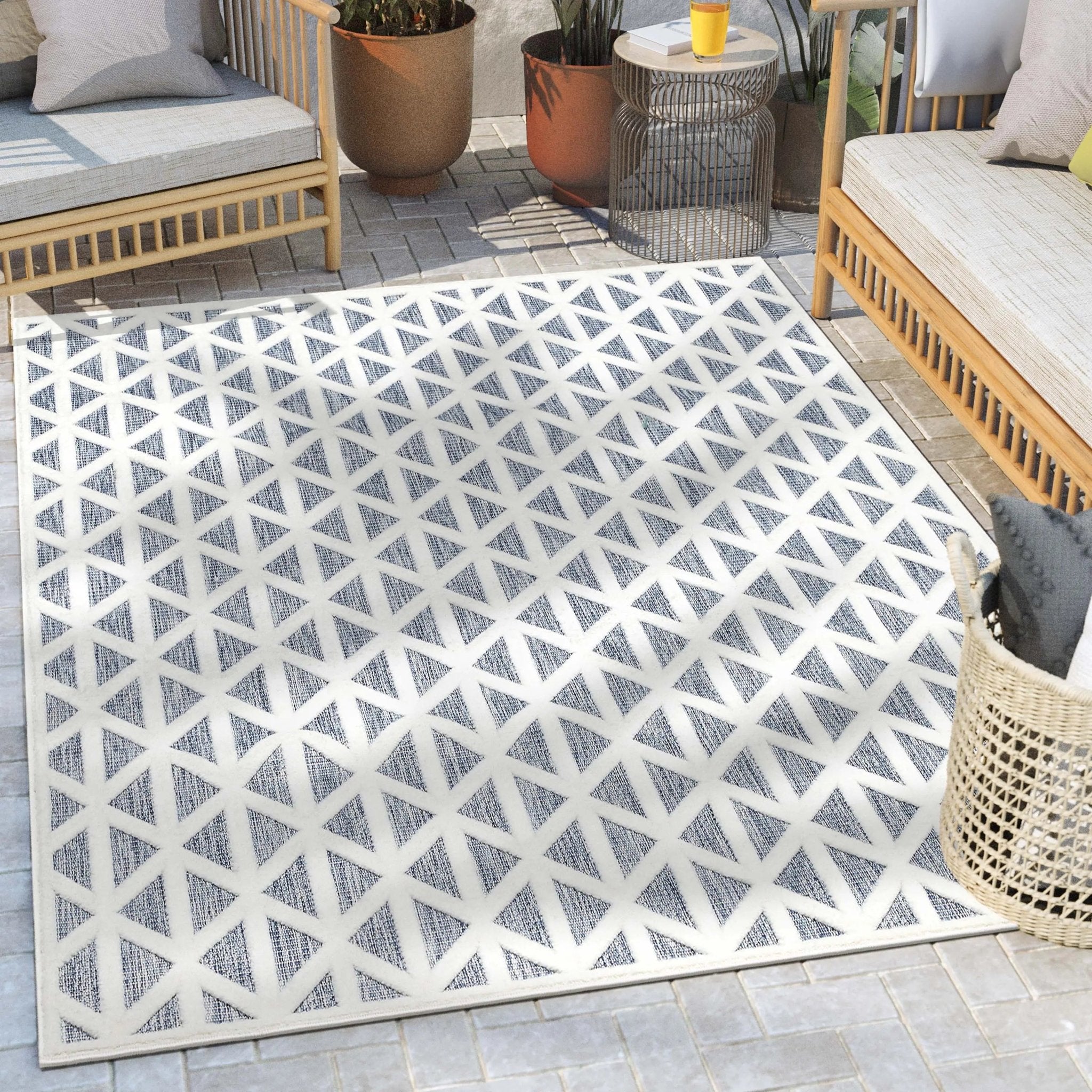 Ciel Modern Geometric Indoor/Outdoor Blue High-Low Rug、mySite、gigharbornorthrealestate