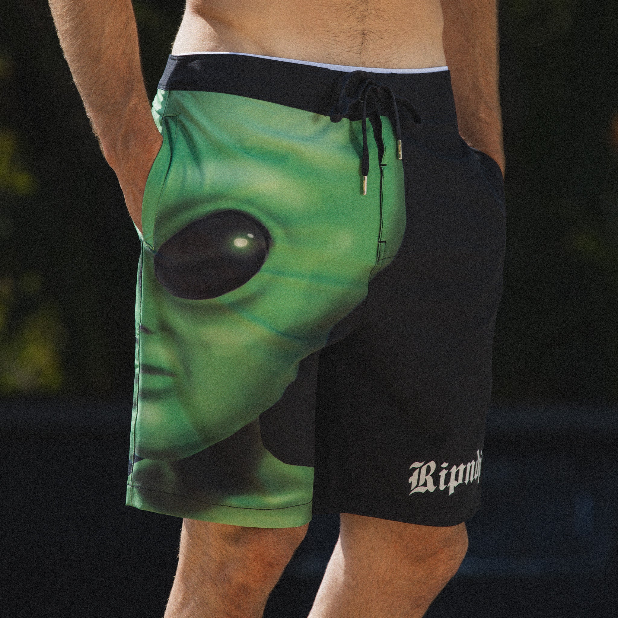  We Come In Peace Swim Shorts (Black)、mySite、merchandisen