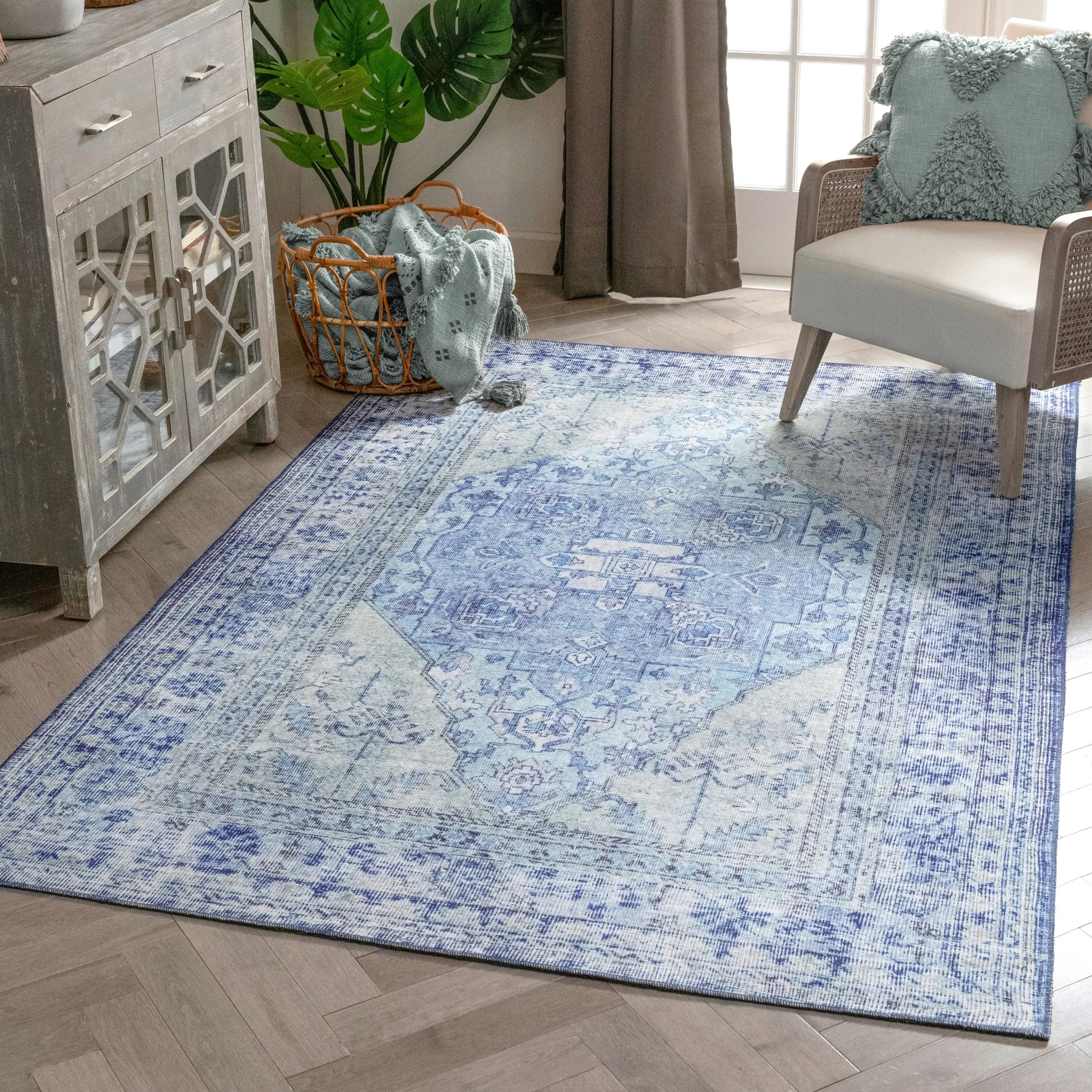 Gila Machine Washable 5'3 x 7'3 Vintage Bohemian Medallion Oriental Dark Blue Flat-Weave Rug、mySite、gigharbornorthrealestate