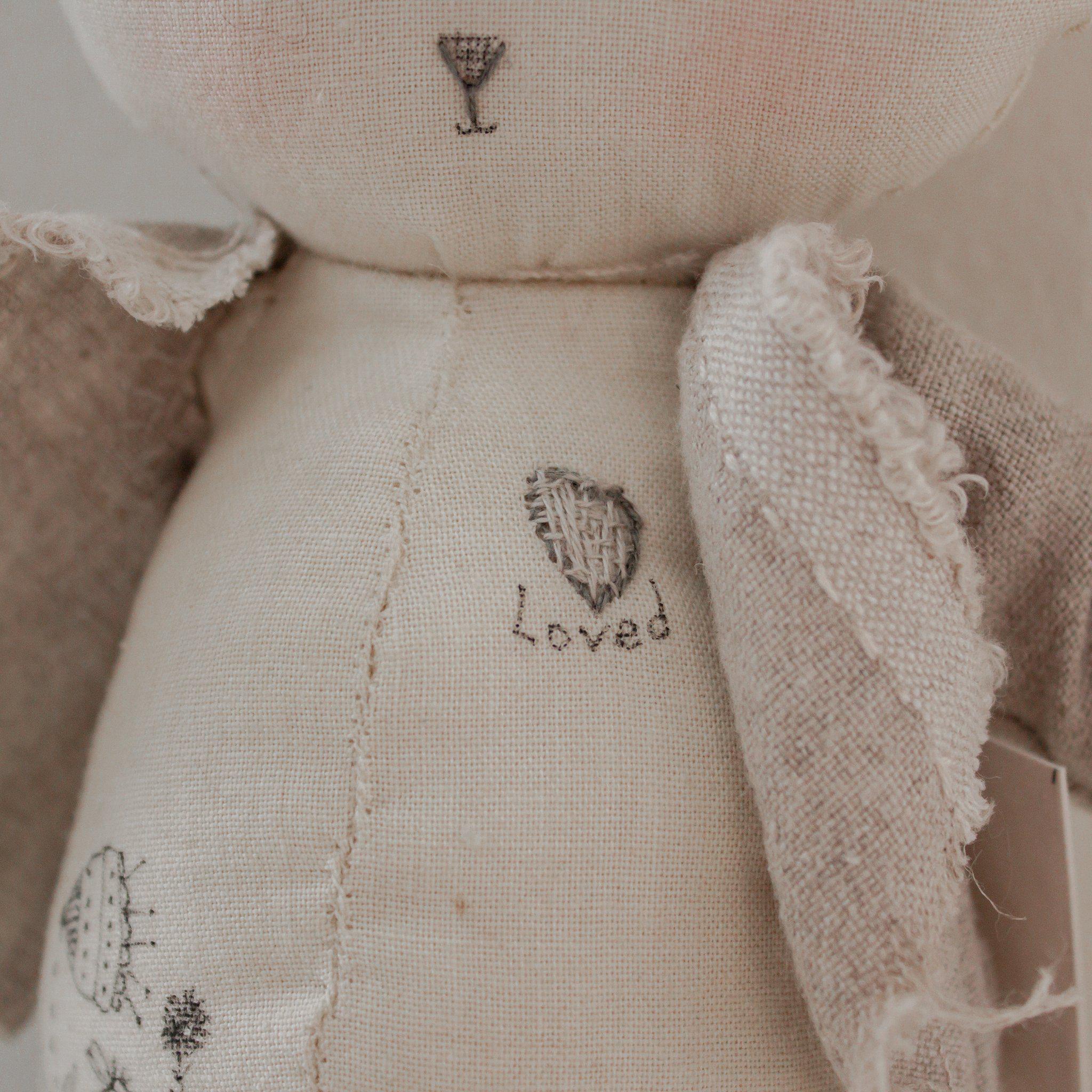 RETIRED - Hutch Studio Original - Loved Bunny - One of A Kind、mySite、g9winljtr