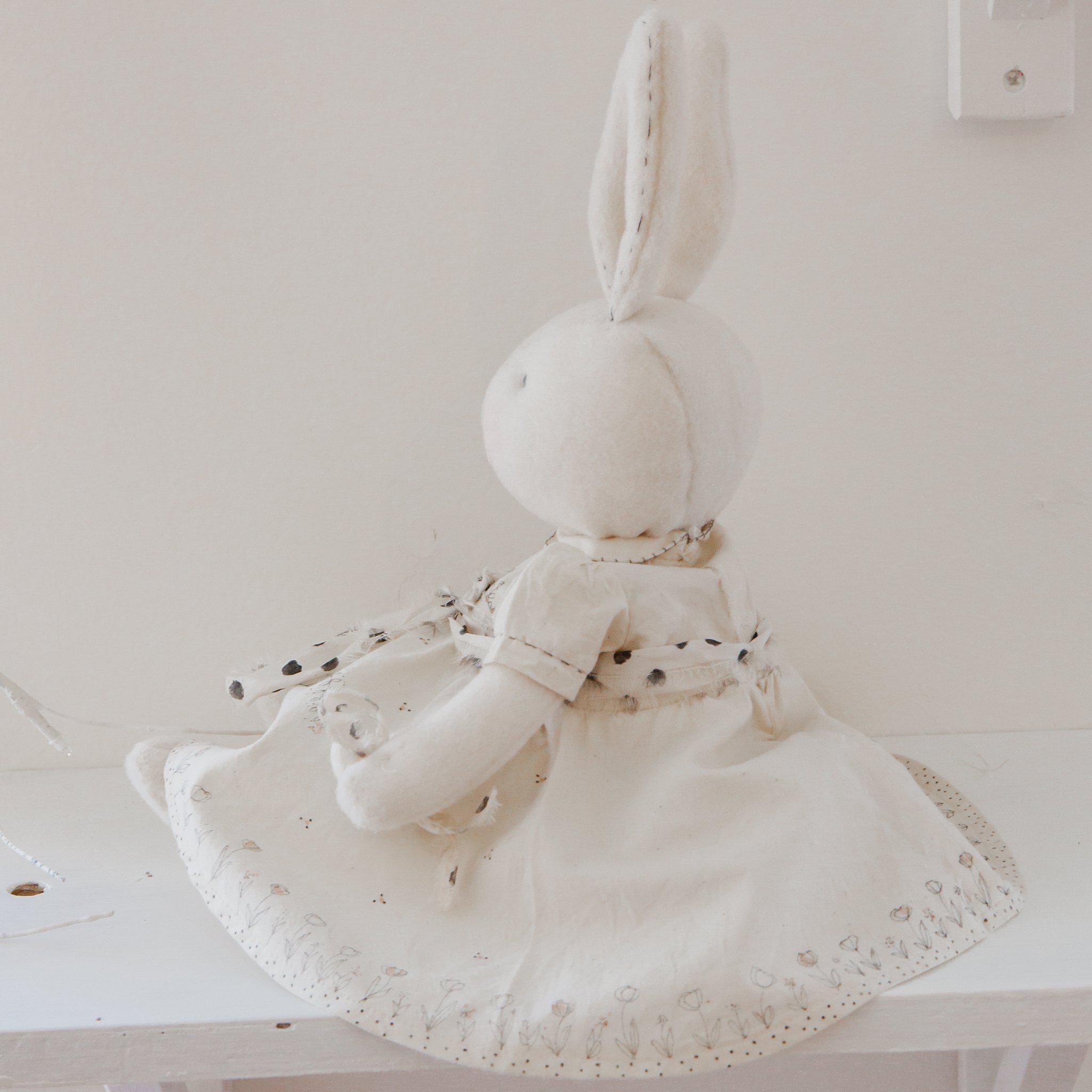 RETIRED - Hutch Studio Original - Imogene - One of A Kind Bunny、mySite、g9winljtr