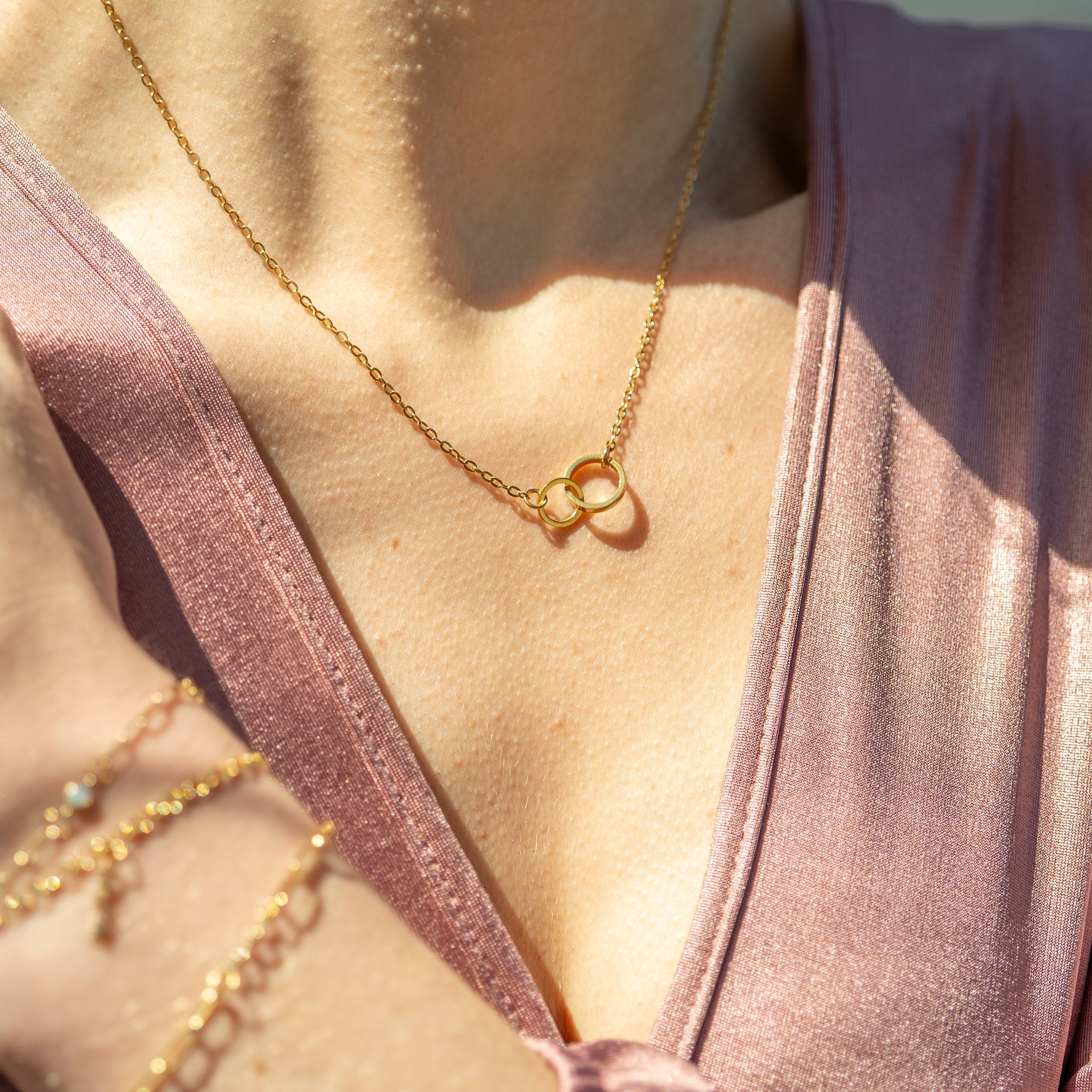 18K Gold PVD Stainless Steel Intertwined Rings Necklace / CHN0078、mySite、dreamappss