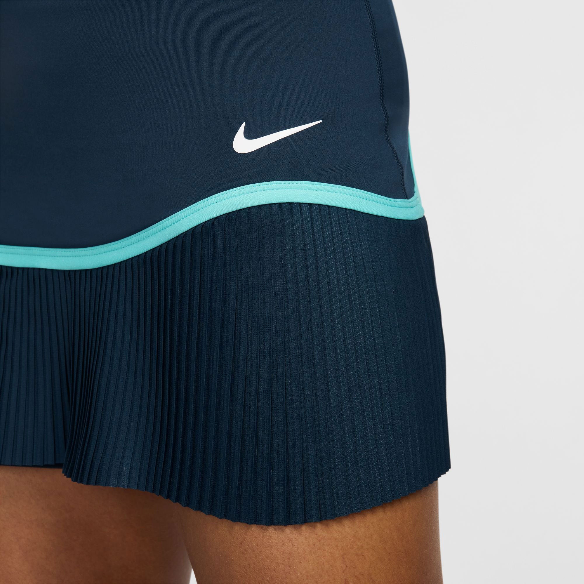 NikeCourt Advantage Women's Dri-FIT Pleated Tennis Skirt