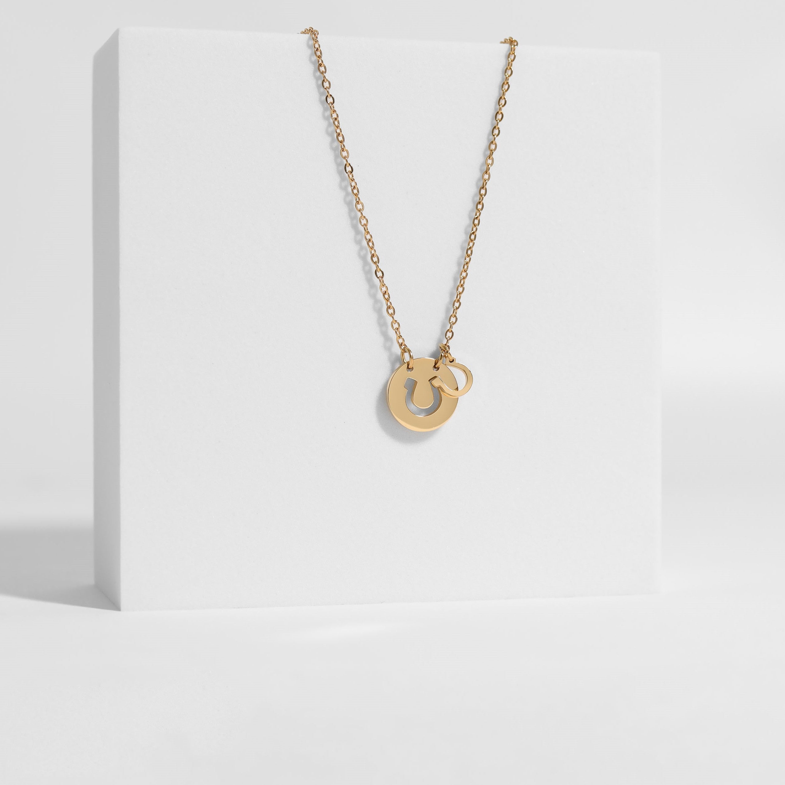 18K Gold PVD Stainless Steel Horseshoe Cutout Necklace / SBB0332、mySite、dreamappss