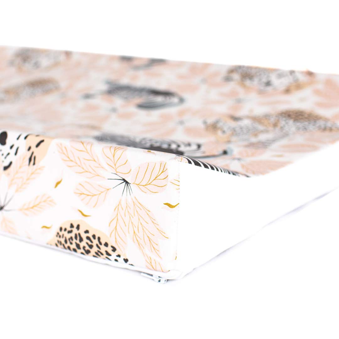 The Little Bumble Co. Anti Roll Changing Mat - Safari - Pink、mySite、merchandisen