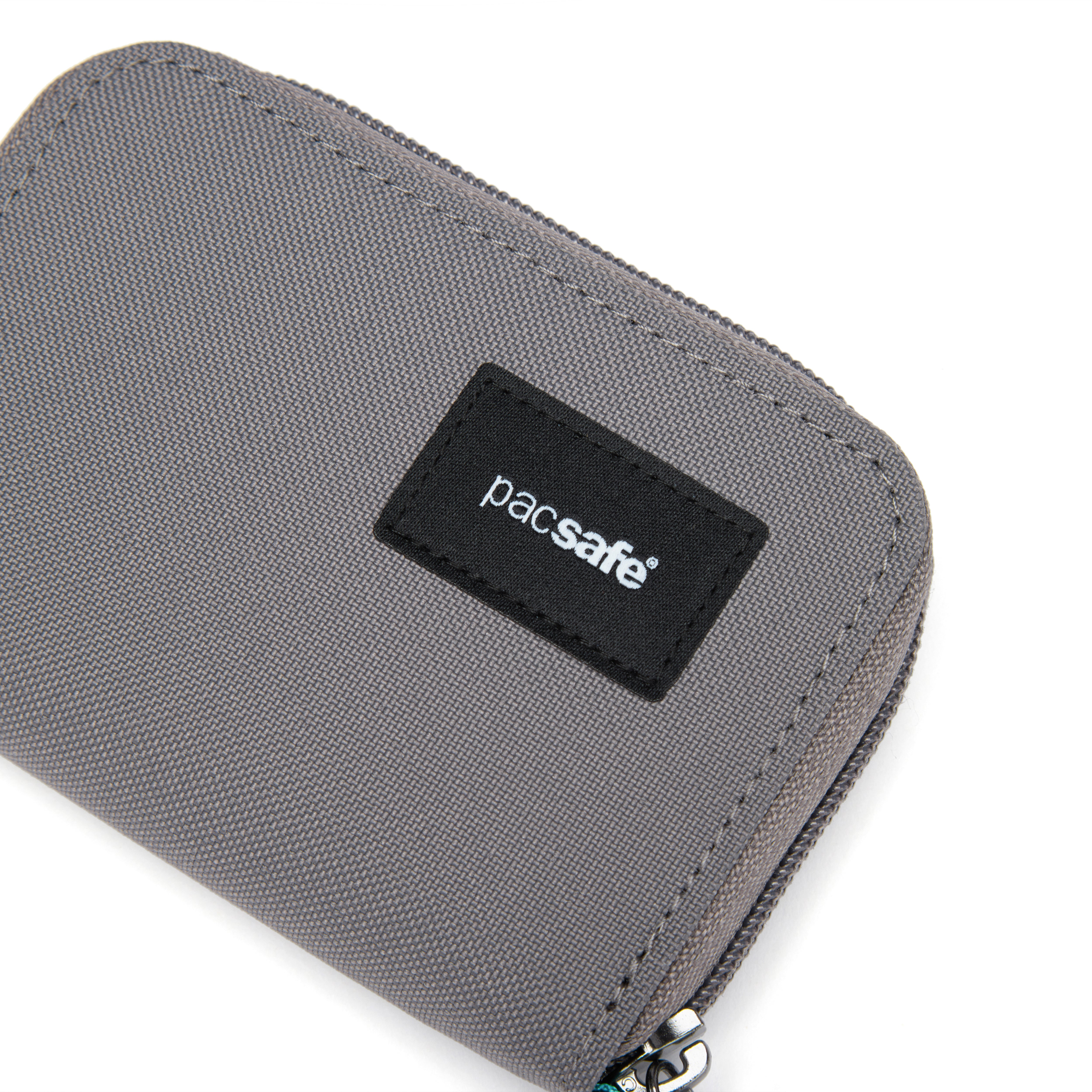 Pacsafe® RFIDsafe™ RFID blocking card wallet、mySite、garagedoors4me