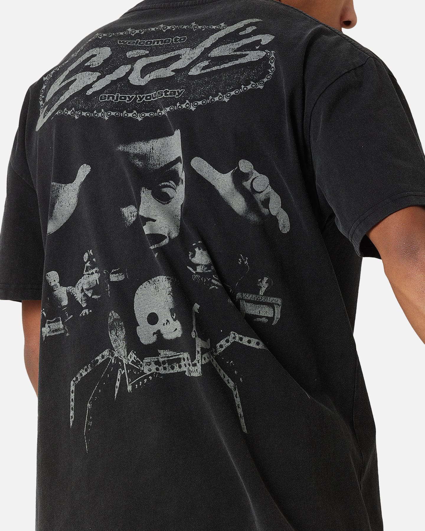 {product_title} - {shop_name}