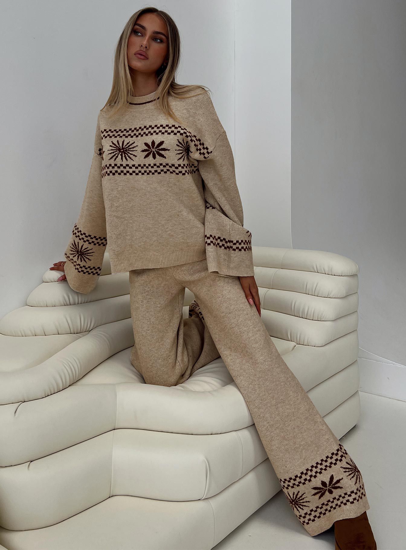 Anok Graphic Sweater Cream / Brown、mySite、solidvoid