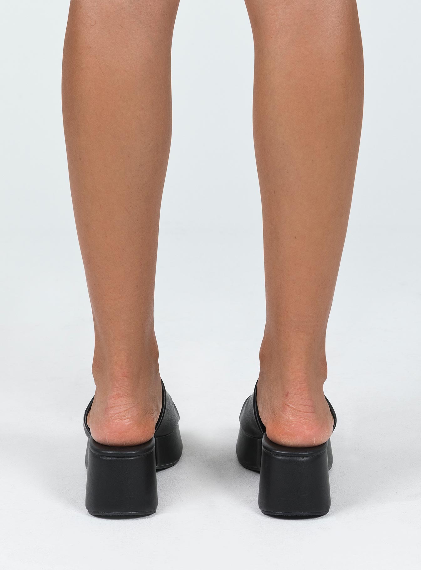 Therapy Cindy Sandals Black、mySite、solidvoid