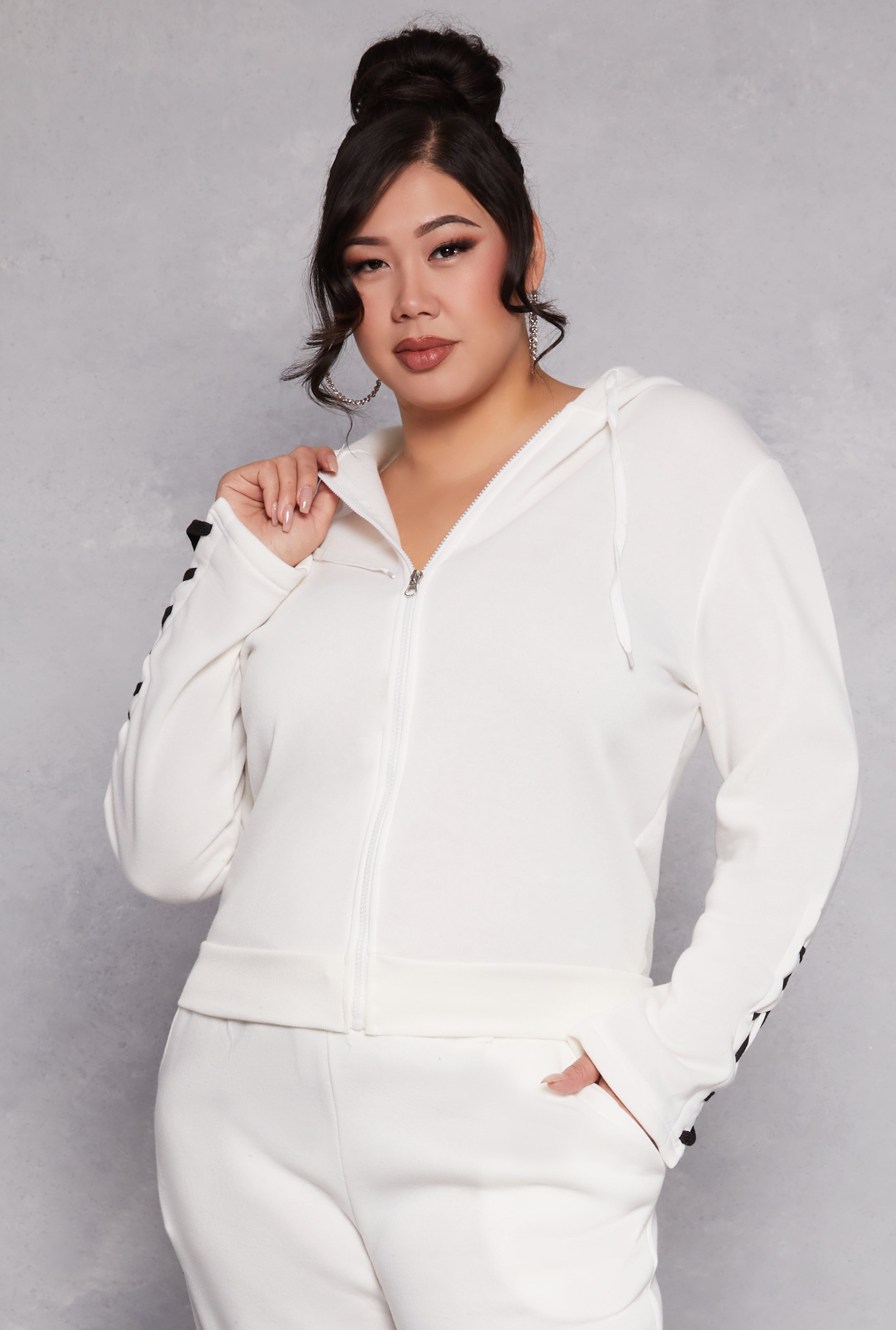 Plus Size Lace Up Sleeve Hooded Sweatshirt、mySite、camillekostekn