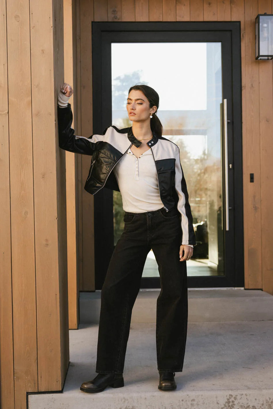 {product_title} - {shop_name}