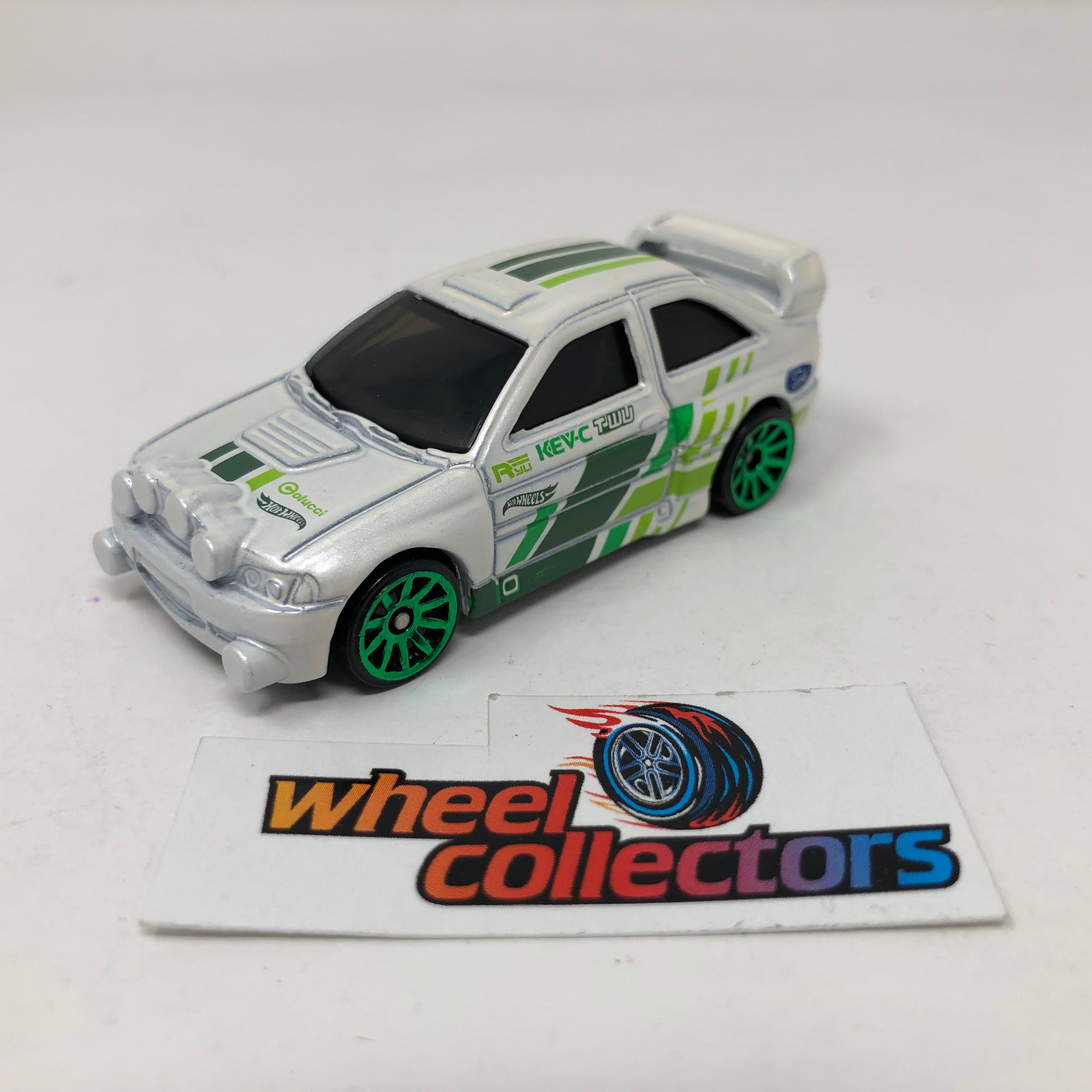 Escort Rally * White * Hot Wheels 1:64 scale Diecast Loose、mySite、hgirdovlk