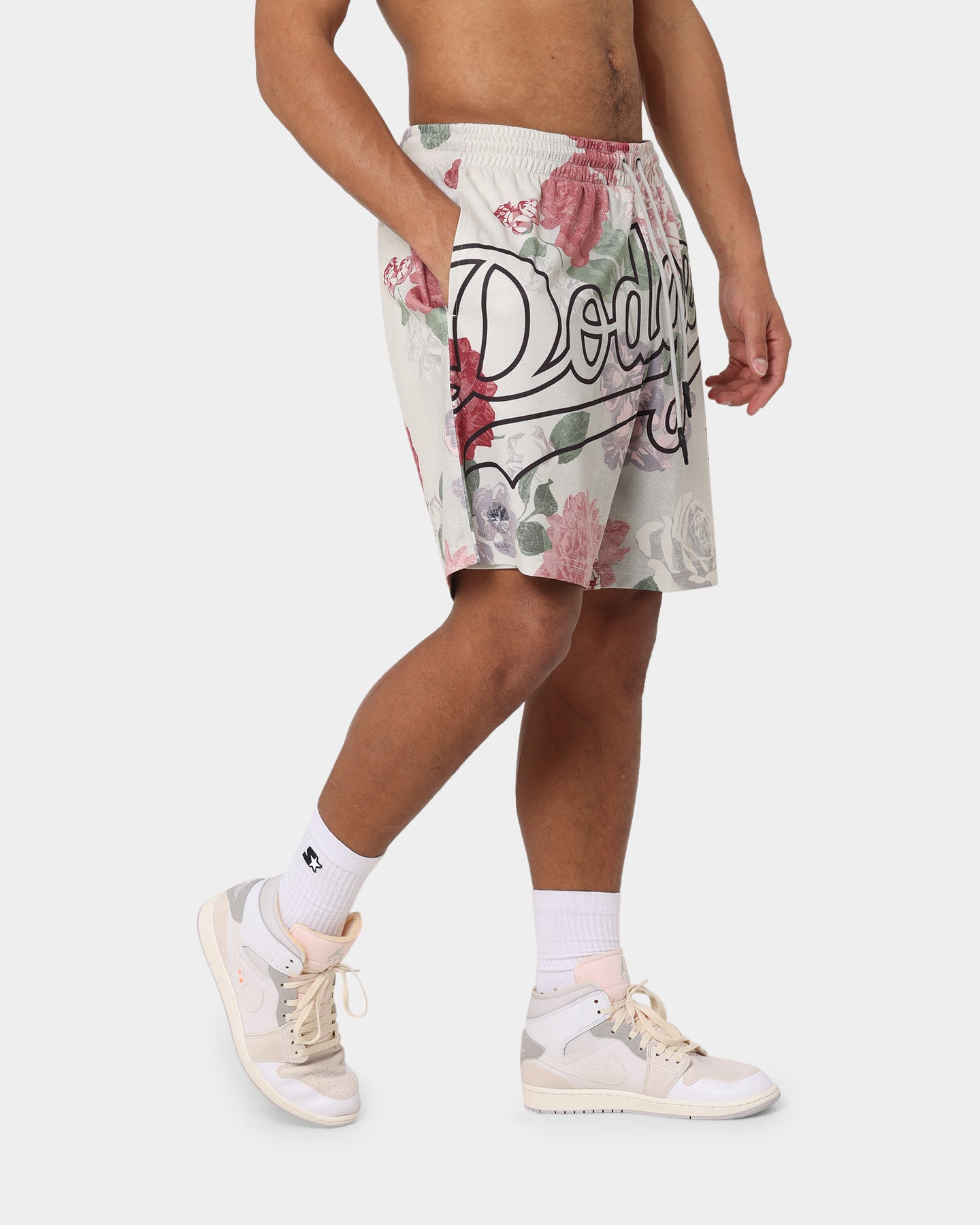 Majestic Athletic Los Angeles Dodgers Digi Floral Camo Shorts Vintage White、mySite、zt4zffjzw