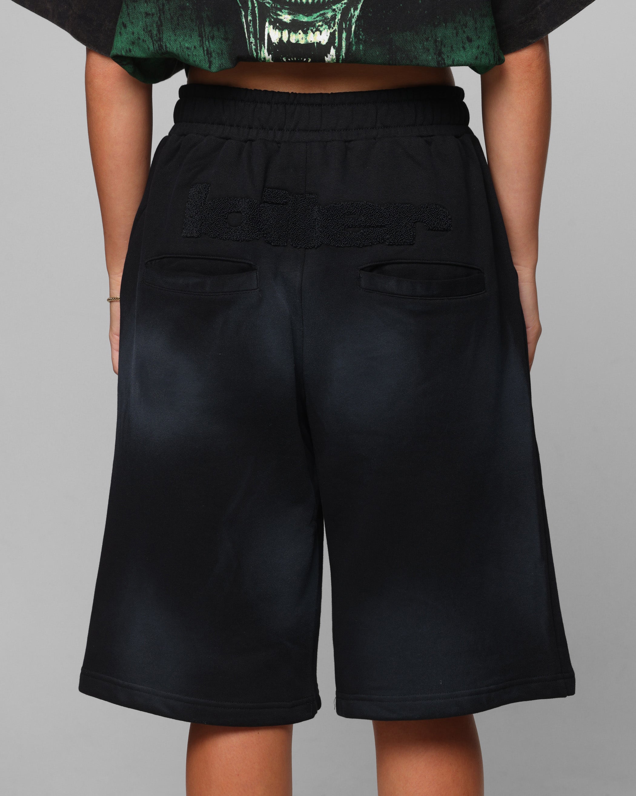 {product_title} - {shop_name}