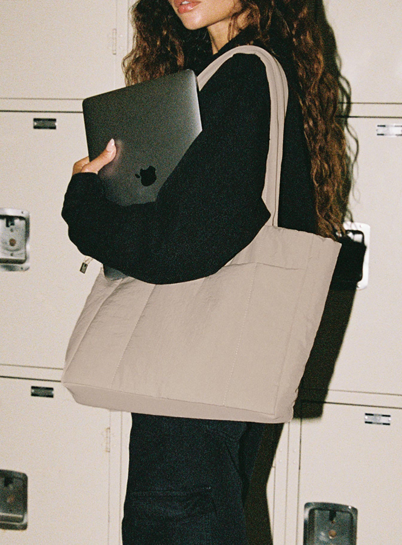 One Week Bag Beige、mySite、solidvoid