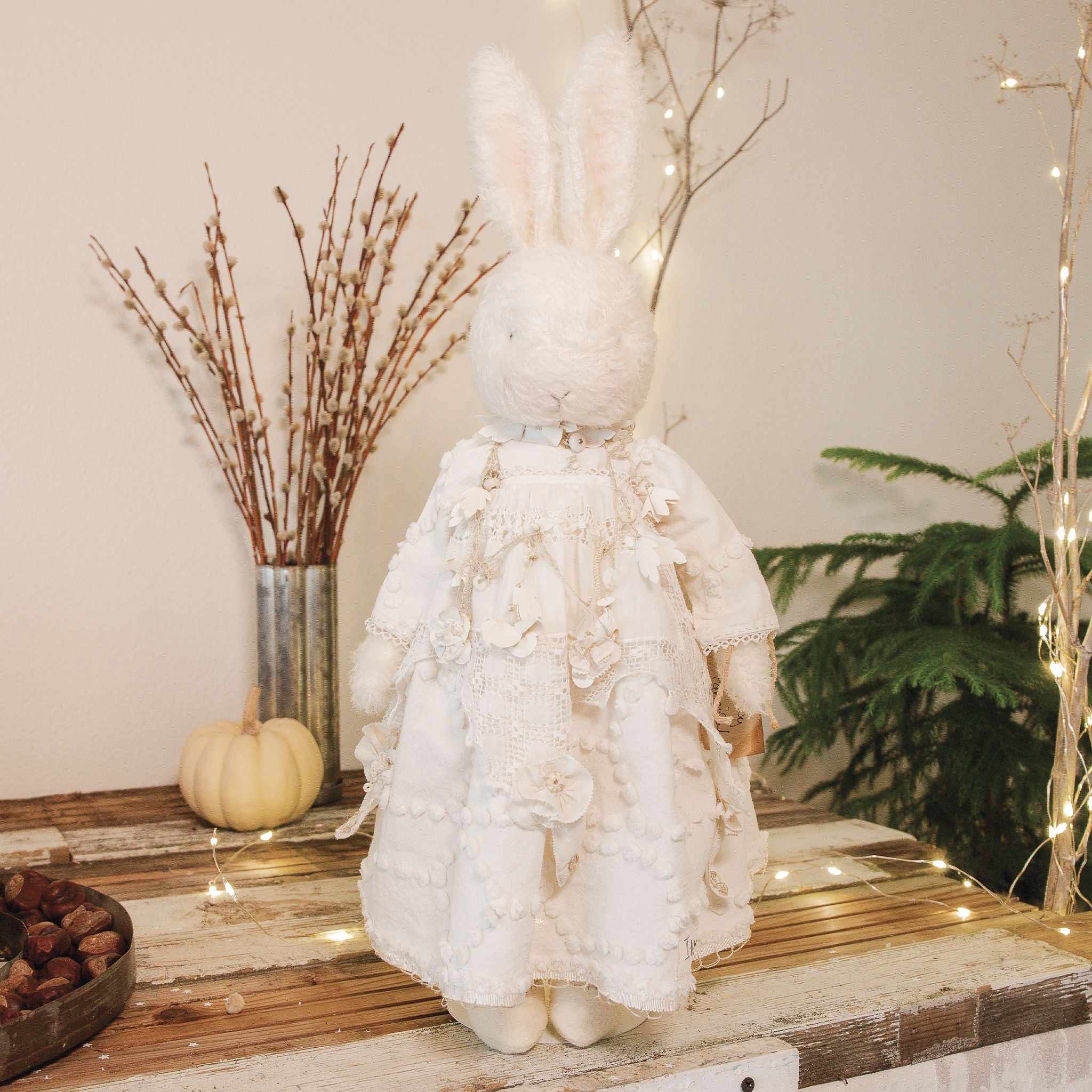 RETIRED - Hutch Studio - Fancy Fanciful - Hand-Crafted Cream Mohair Bunny、mySite、g9winljtr