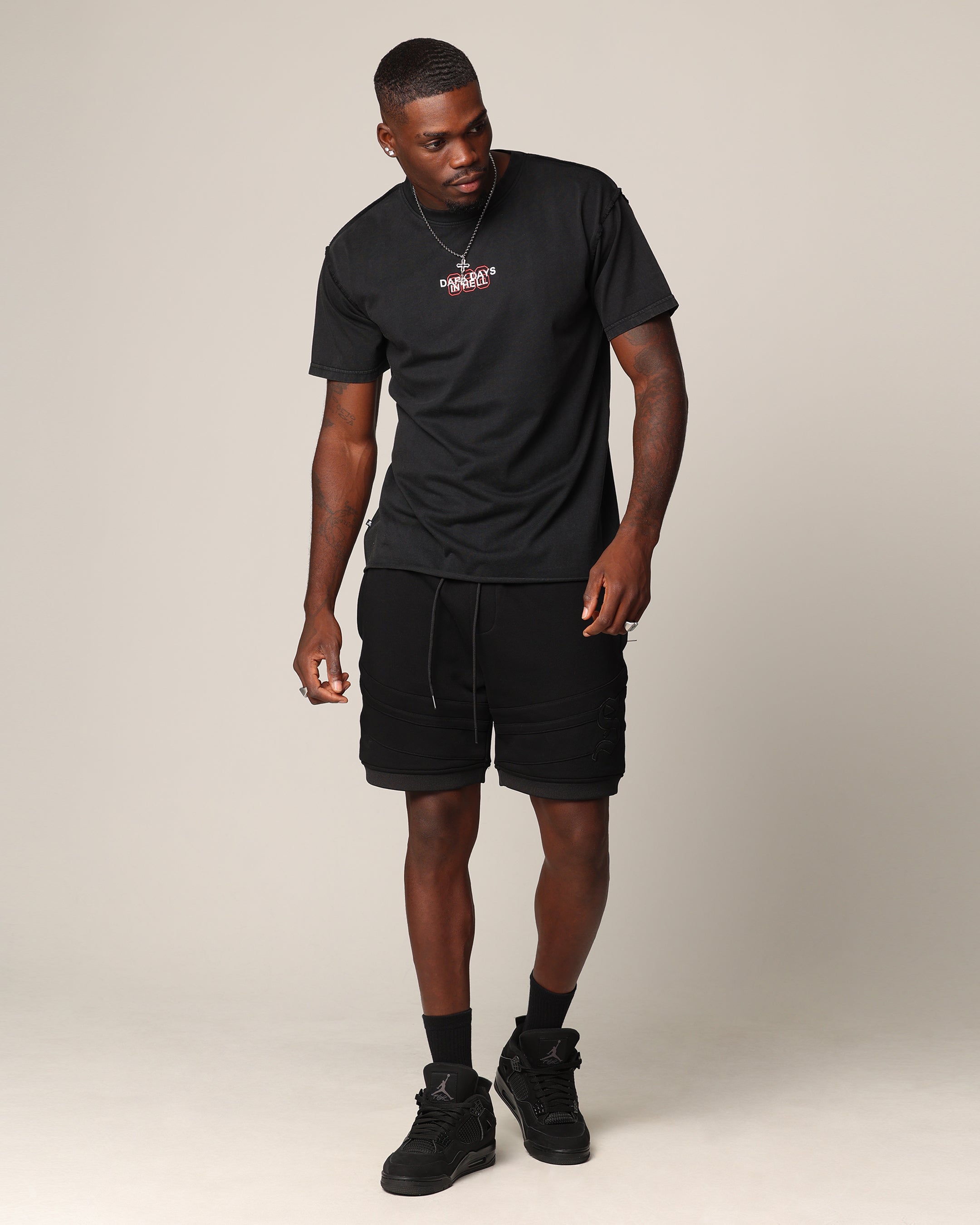 {product_title} - {shop_name}