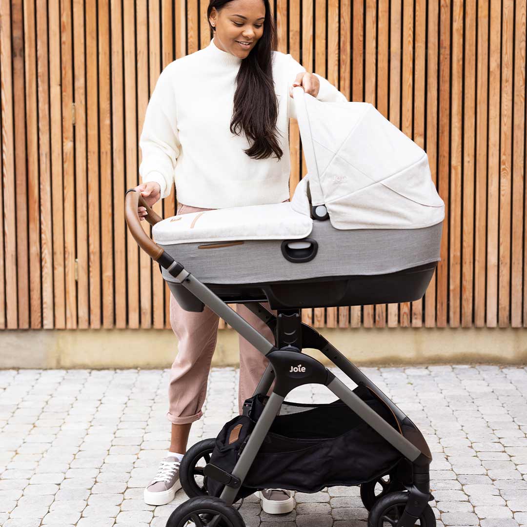  Joie Signature Calmi Car Seat - Eclipse、mySite、merchandisen