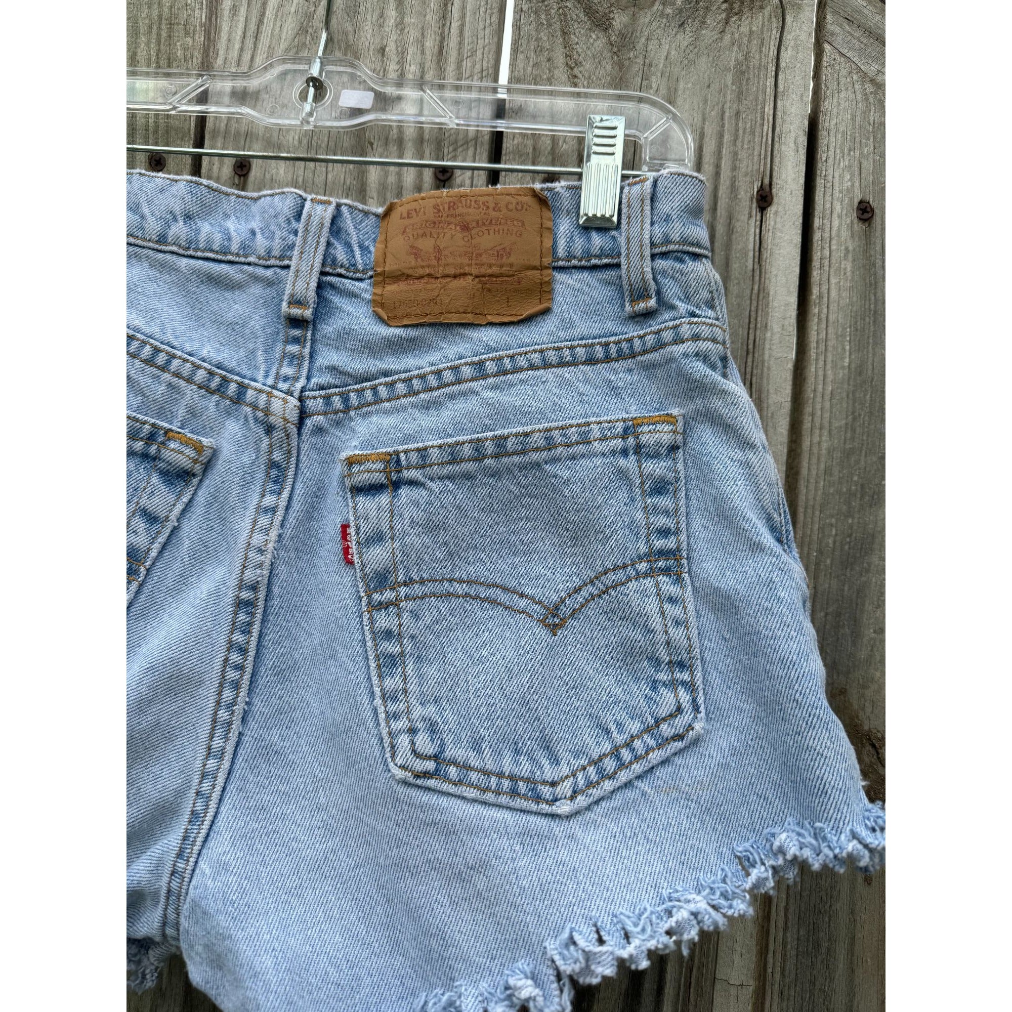 93' Levi's Women's 532 Light Wash Cut Off Raw Hem Denim Jean Shorts 7、mySite、garagedoors4me