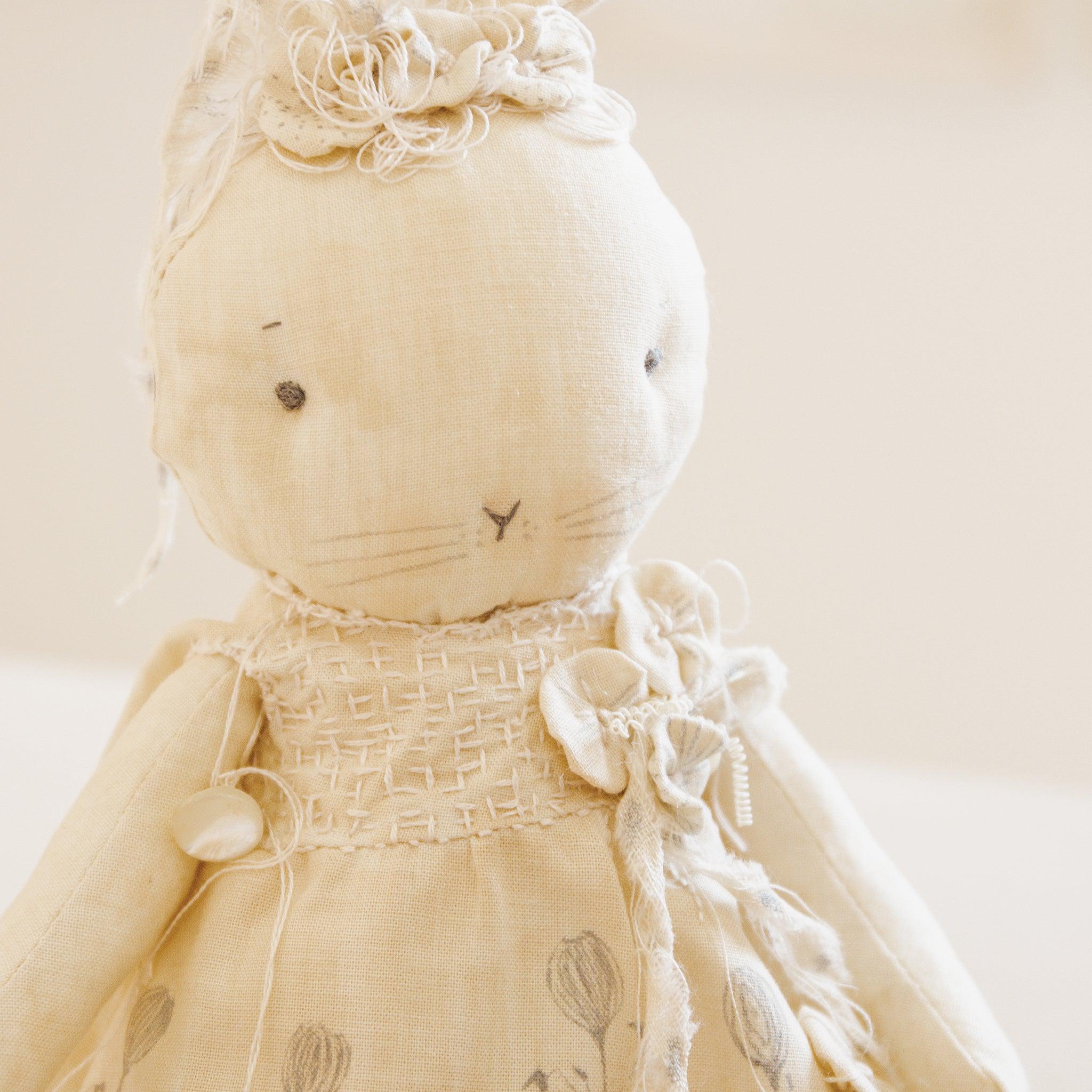 RETIRED - Hutch Studio Original - Tula Tumbleweed - Hand-Crafted Cotton & Knit Bunny、mySite、g9winljtr