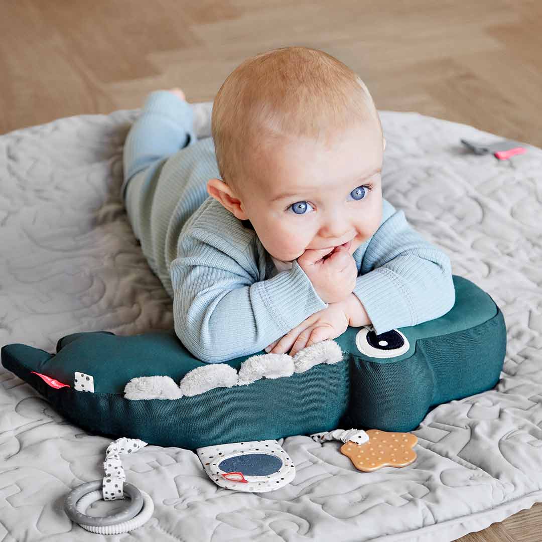 Done by Deer Tummy Time Activity Toy - Croco - Green、mySite、merchandisen
