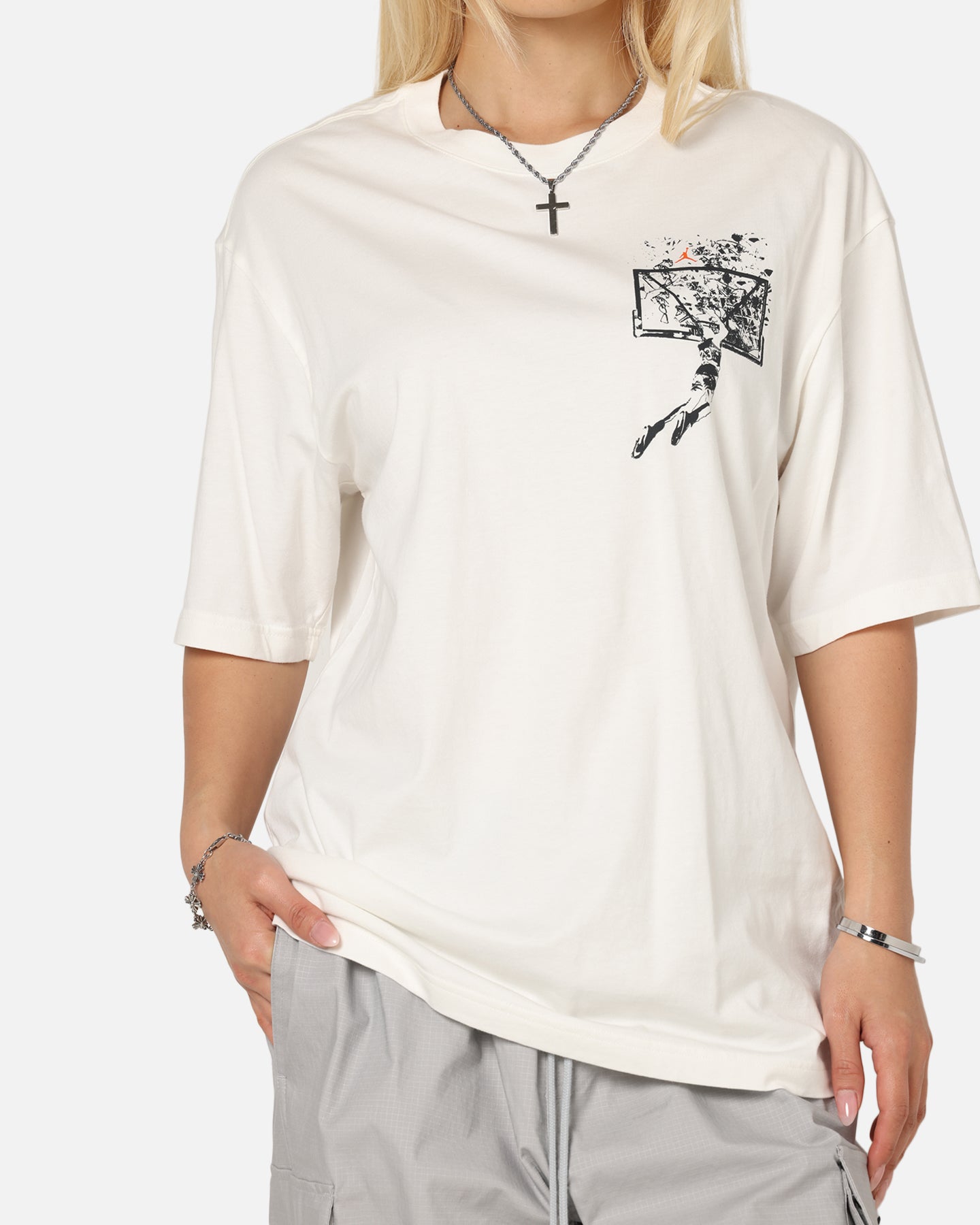 Jordan Brooklyn Shattered Back Board Oversized Graphic T-Shirt Sail、mySite、zt4zffjzw