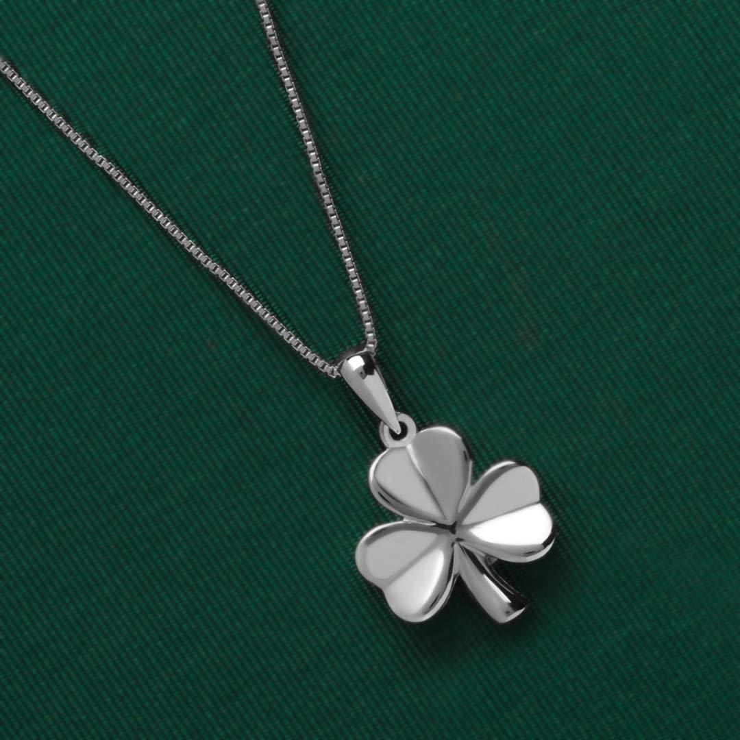 Silver Shiny Shamrock Pendant、mySite、botmansion