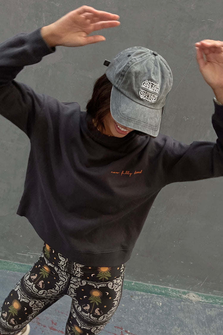 Charcoal NFD Sweater、mySite、solidvoid