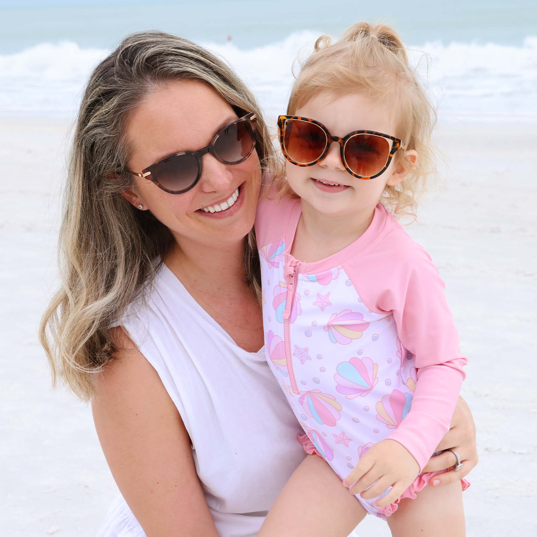  Long Sleeve Rash Guard with Front Zipper | Shell Yeah!、mySite、layawaytickets