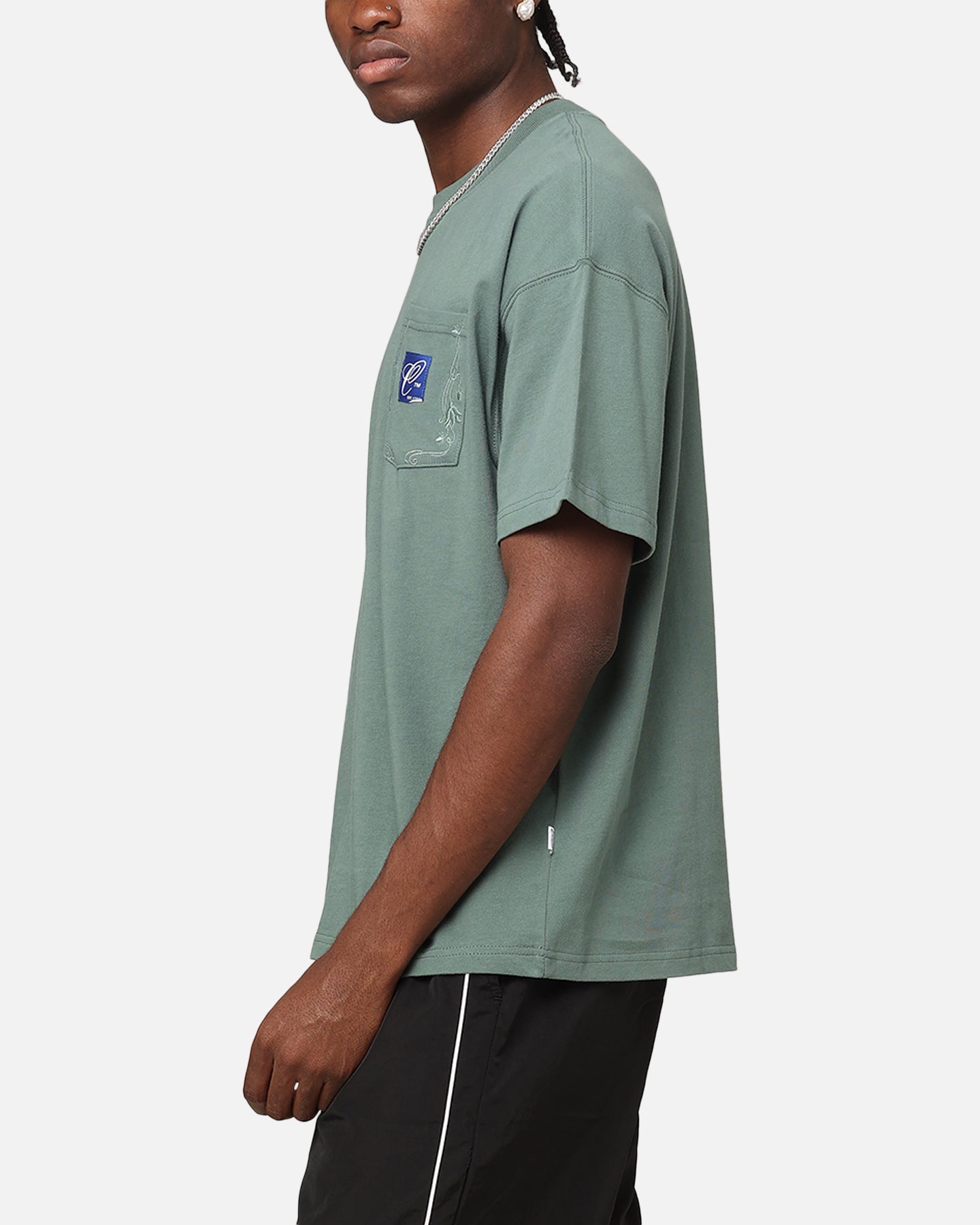 {product_title} - {shop_name}