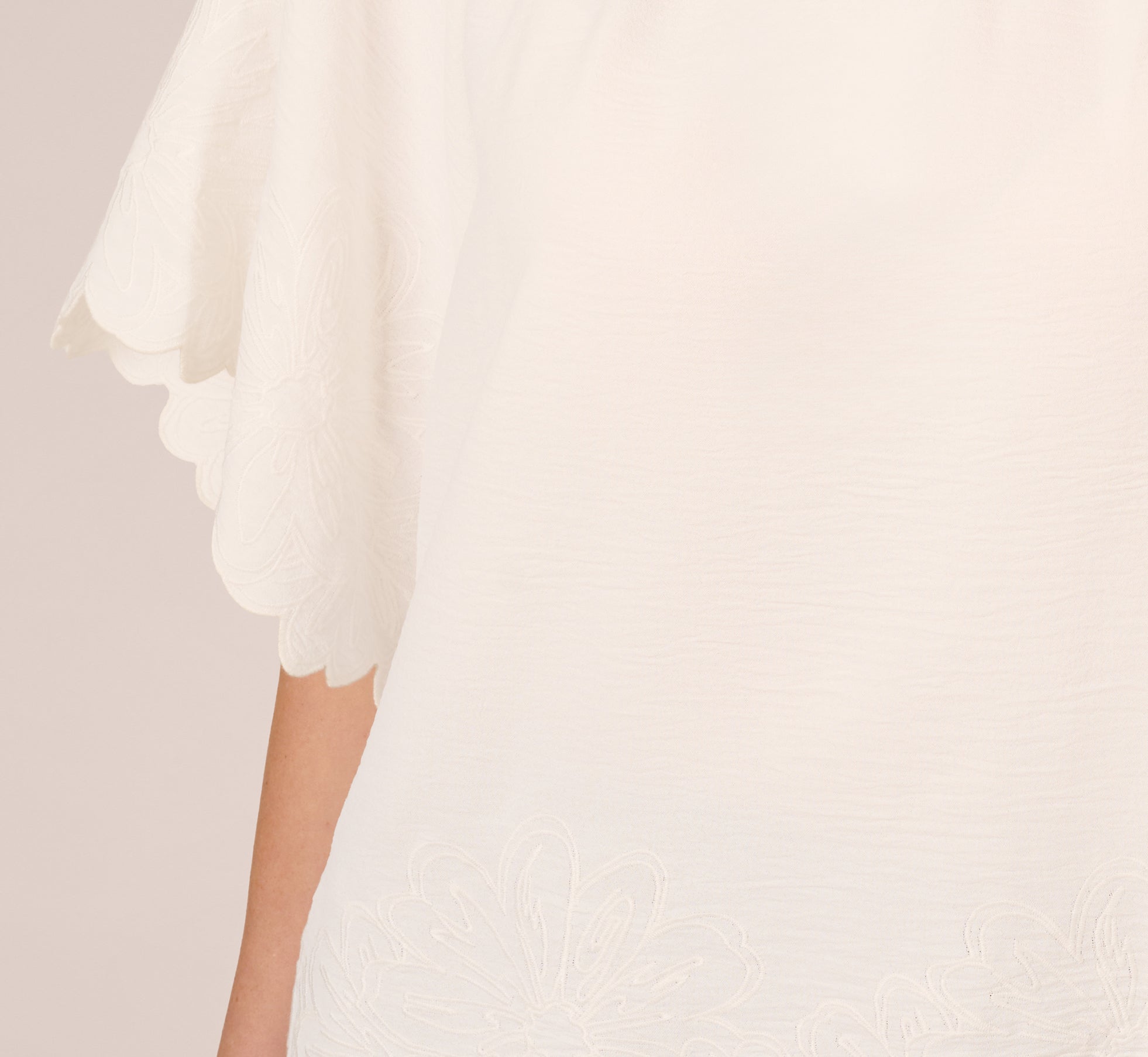 Boat Neck Short Sleeve Scallop Edge Top In Ivory、mySite、solidvoid