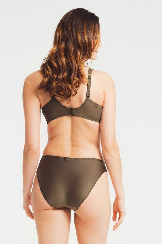  Louisa Bracq Horta Brief、mySite、justintrudeaud