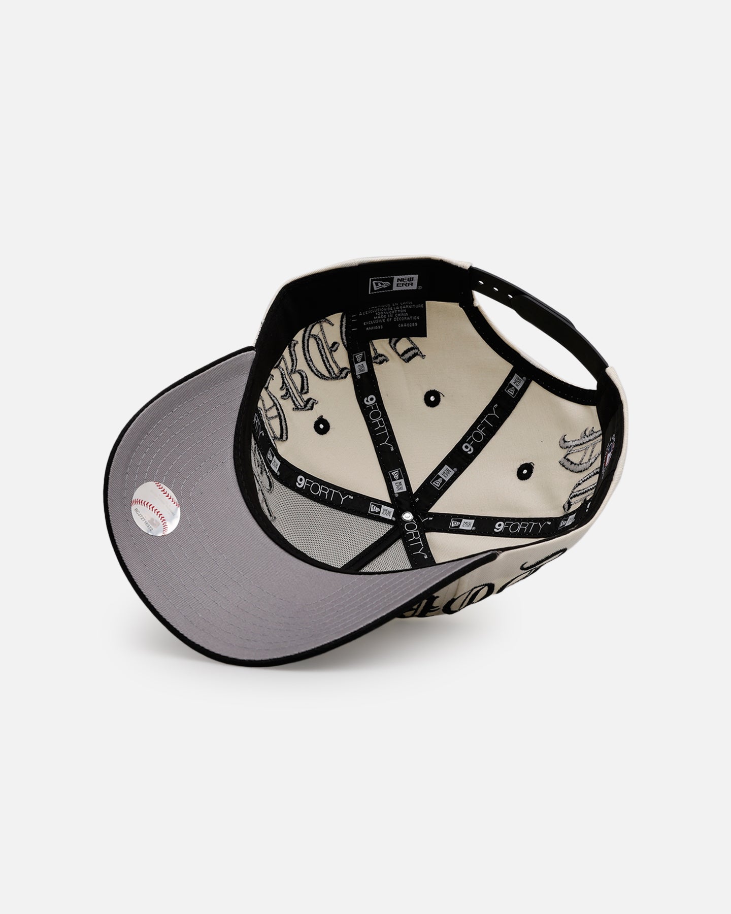 New Era New York Yankees 'Gothic Script Two Tone' 9FORTY A-Frame Snapback Chrome/Black、mySite、zt4zffjzw