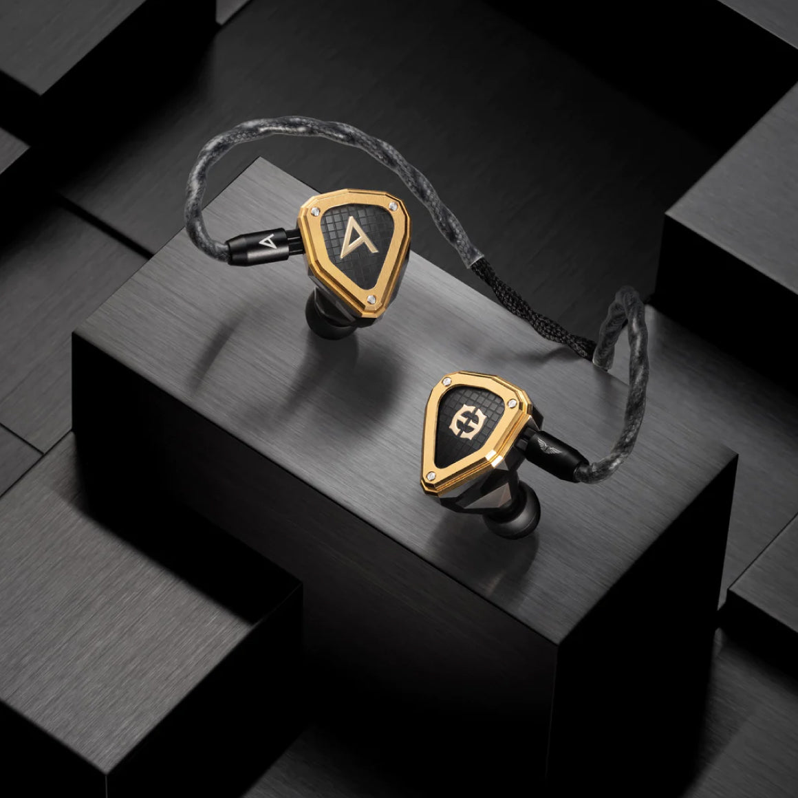  Astell&Kern � Empire Ears - NOVUS、mySite、merchandisen