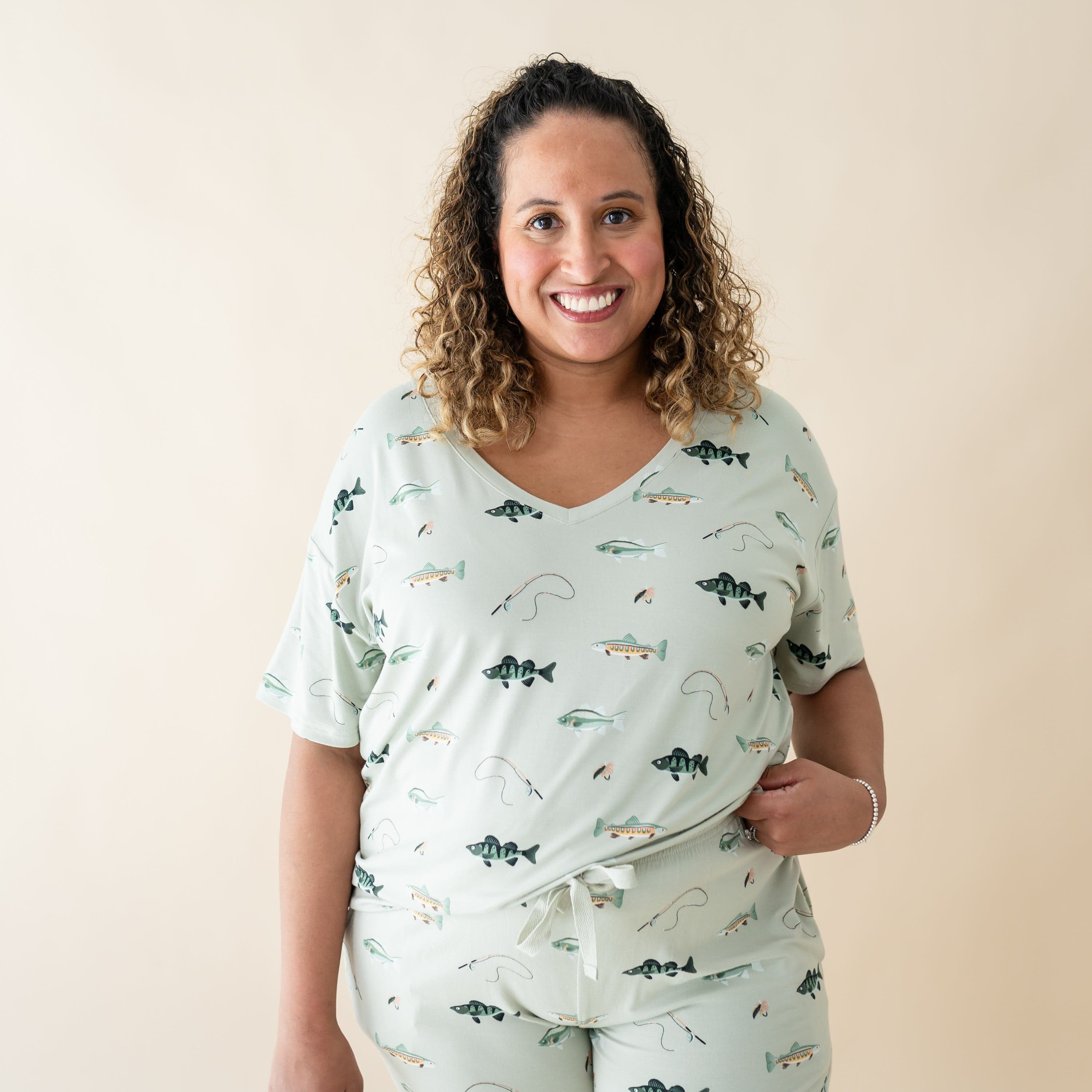  Women's Relaxed Fit V-Neck in Fishing、mySite、layawaytickets