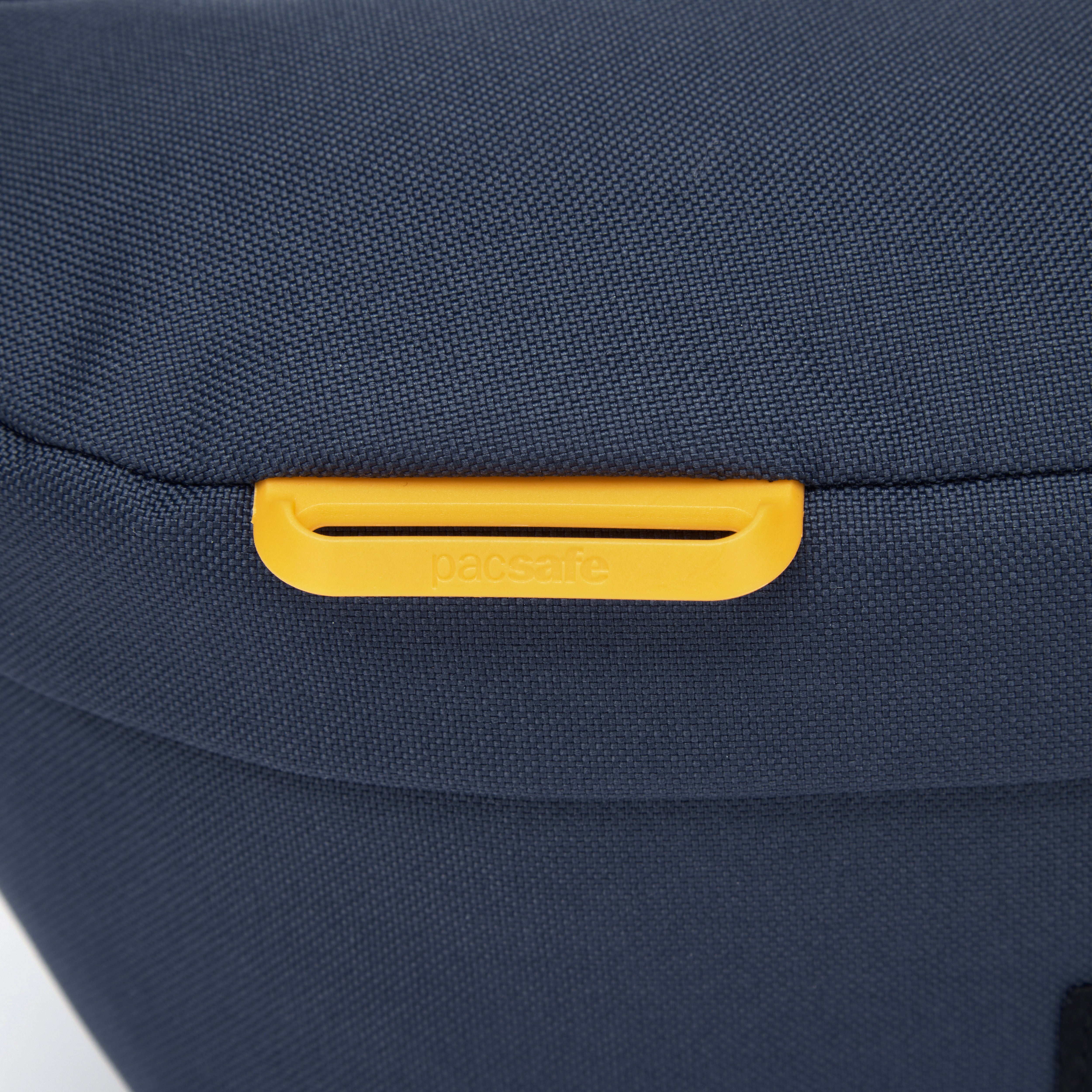 Pacsafe® GO anti-theft sling pack、mySite、garagedoors4me