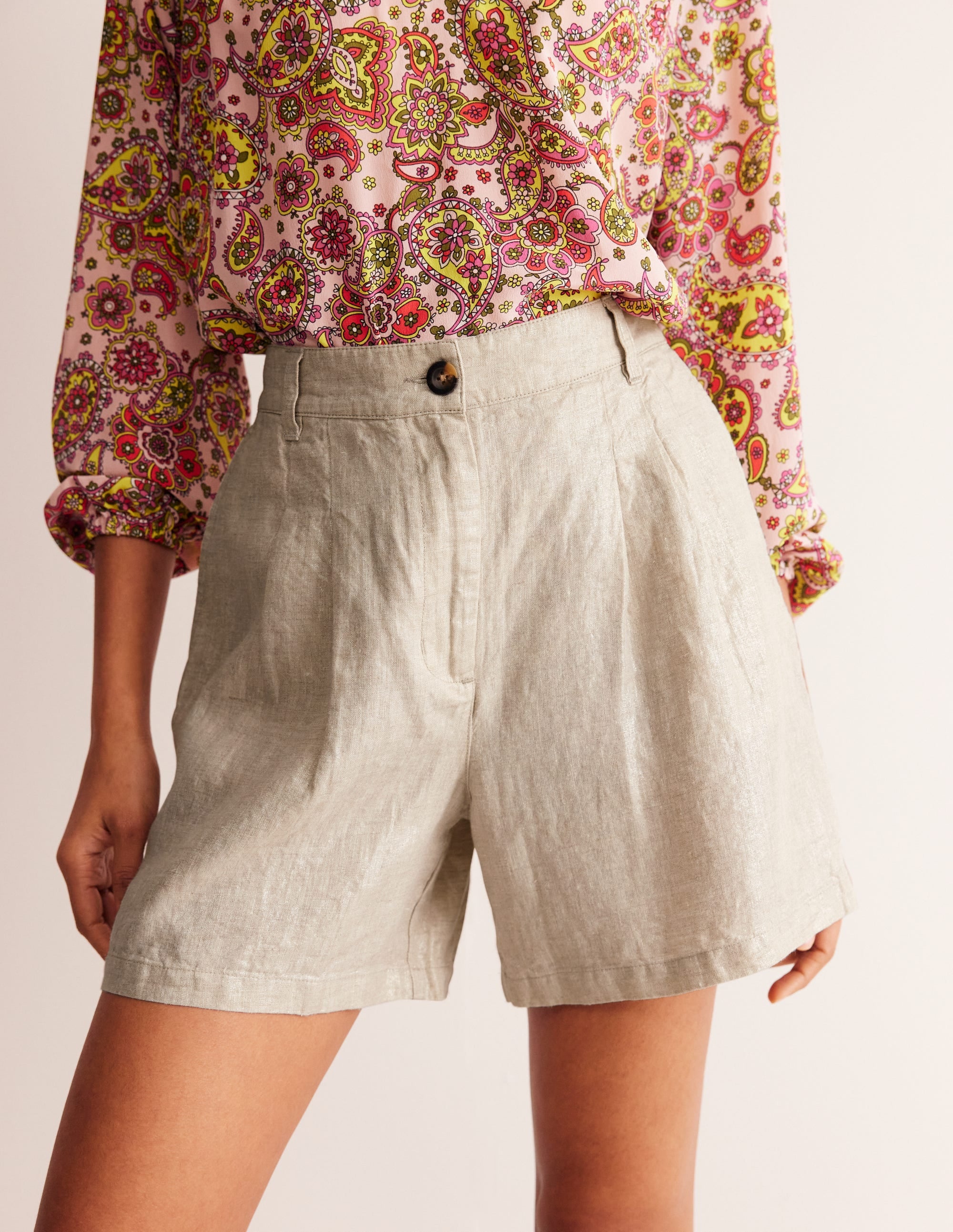  Pleated Linen Shorts-Neutral Metallic、mySite、ashleygrahame