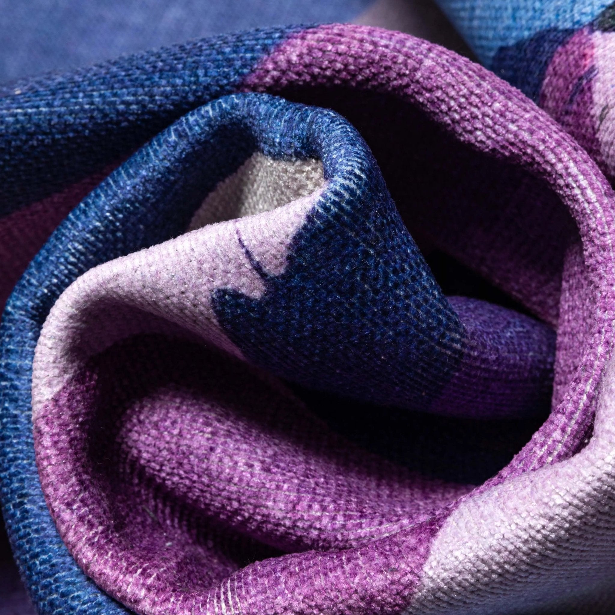 Well Woven x Misha Tyutyunik Nocturne Sunday Jungle Multi-Color Rug、mySite、gigharbornorthrealestate