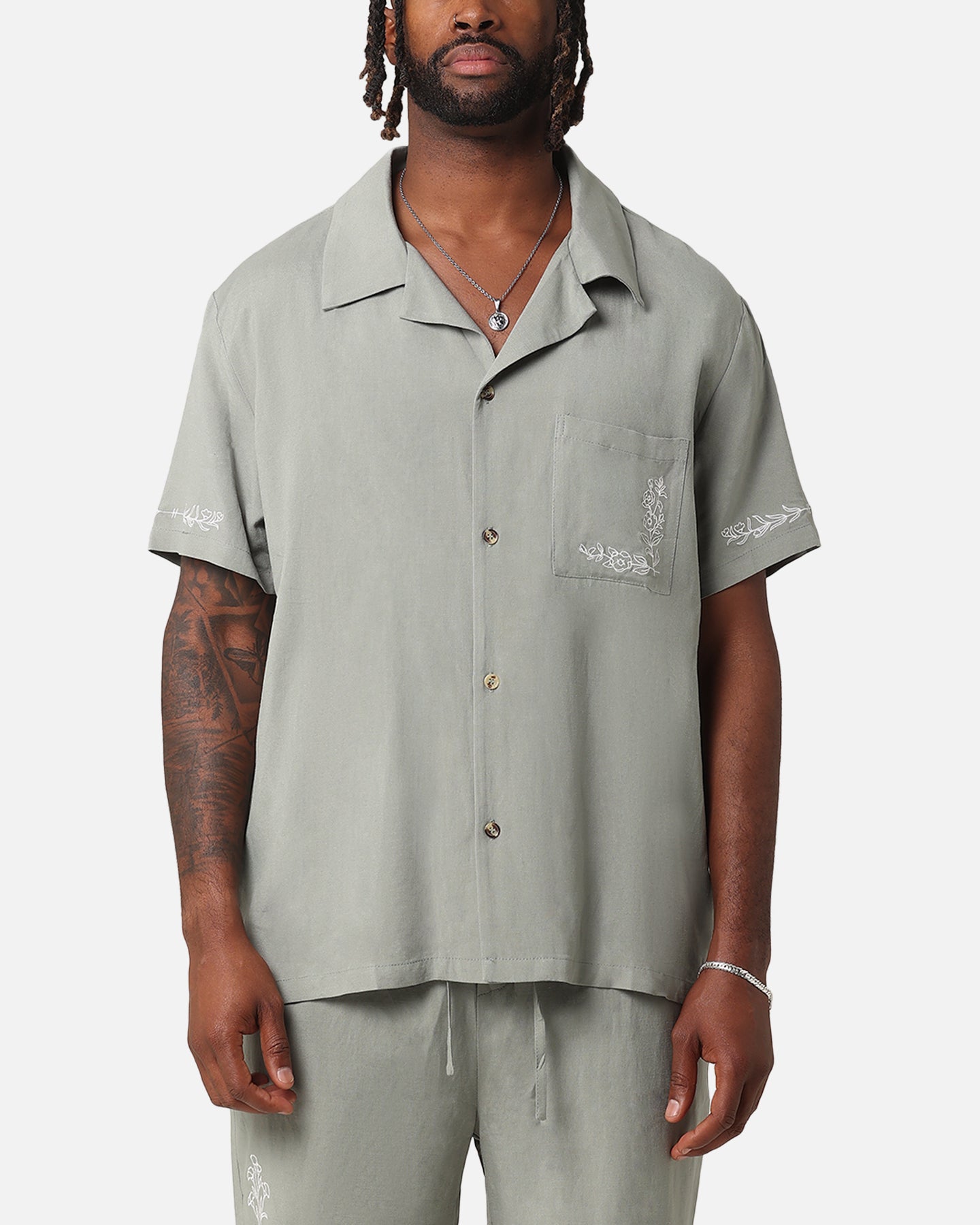 {product_title} - {shop_name}